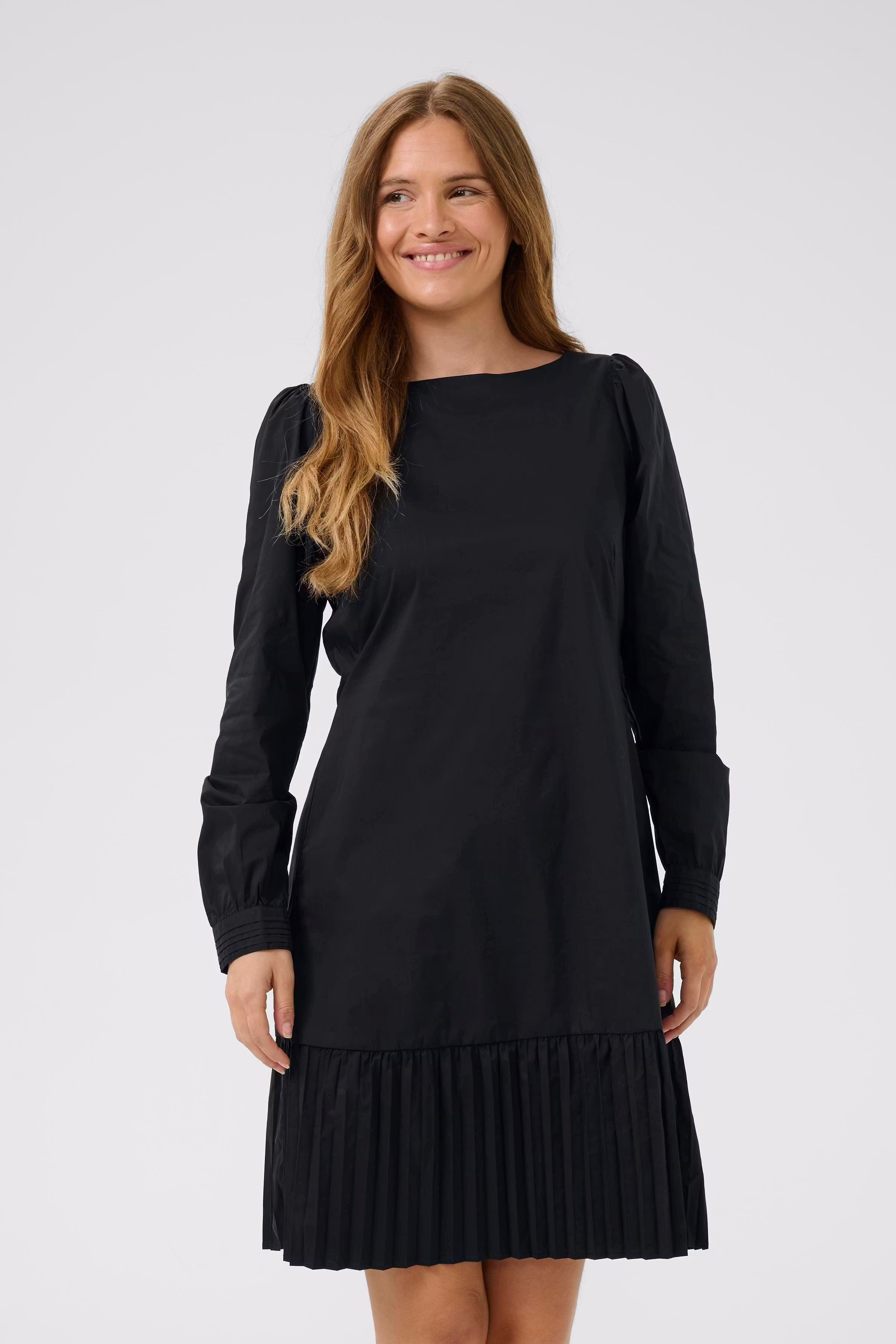 CUbeate Dress LOOKBOOK FRONT 50111419-500012