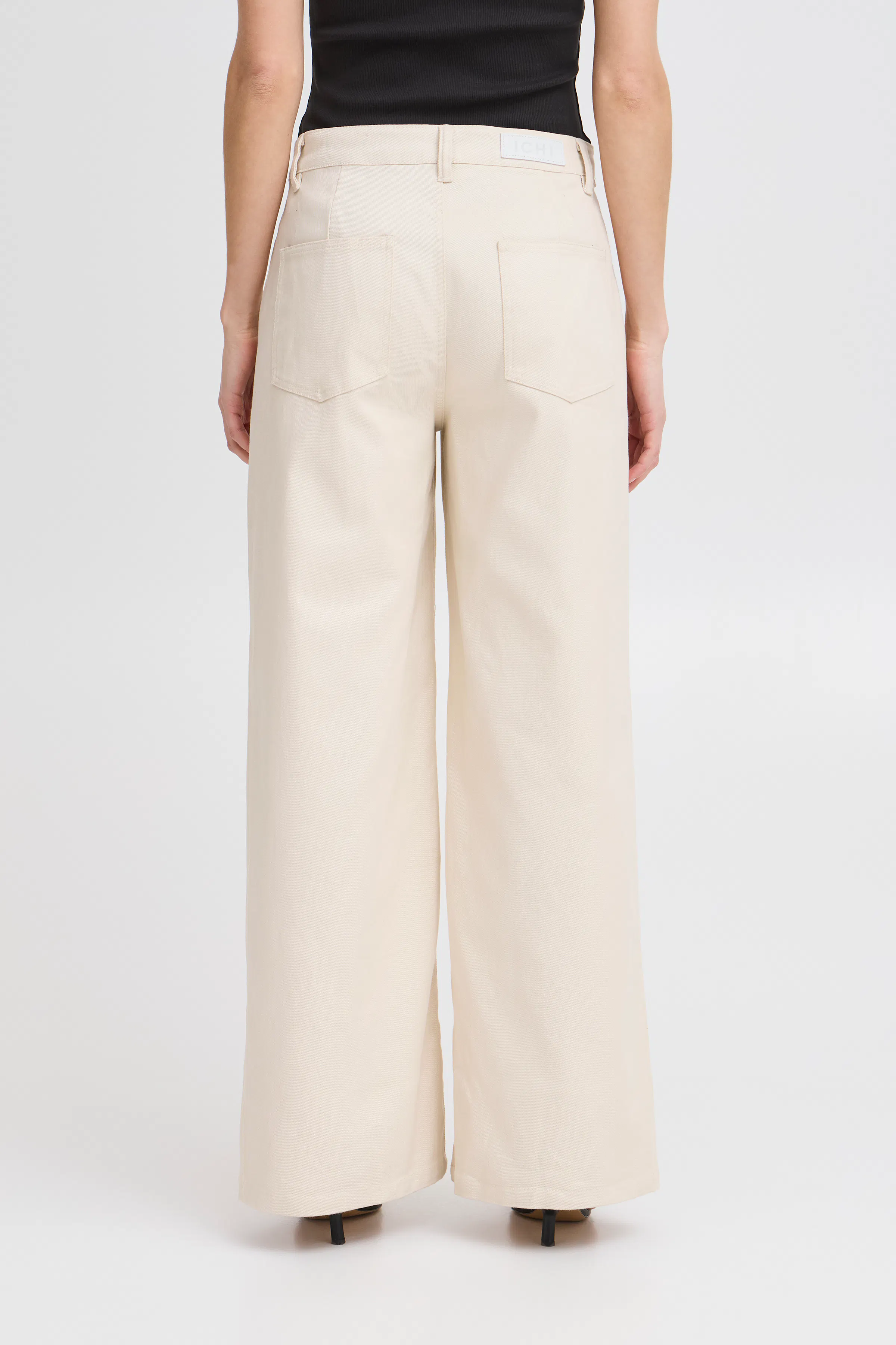 IHCAROLINAS Jeans LOOKBOOK BACK 20122685-130907