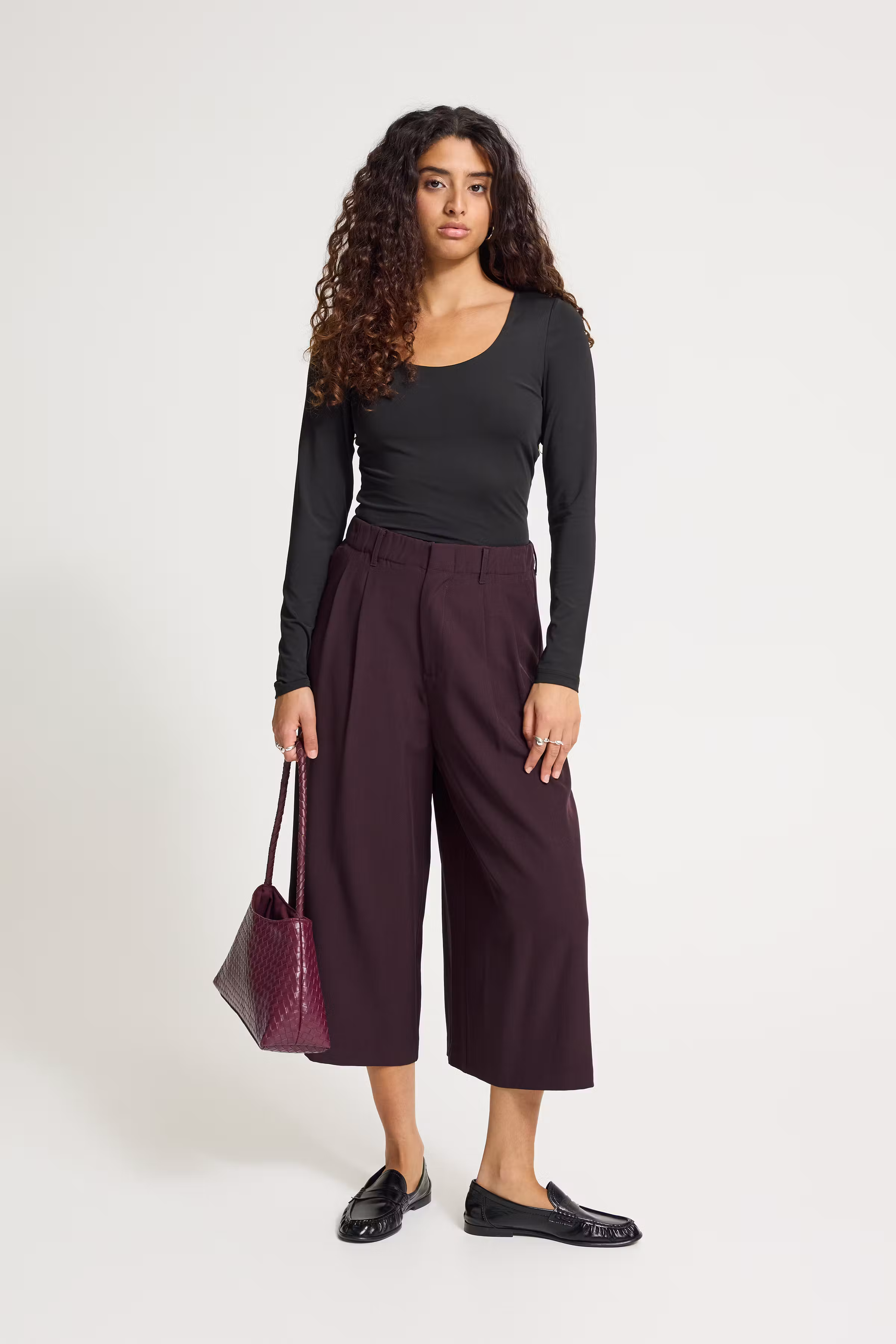 IHFAVA Caprihose LOOKBOOK FRONT 20127018-1916191