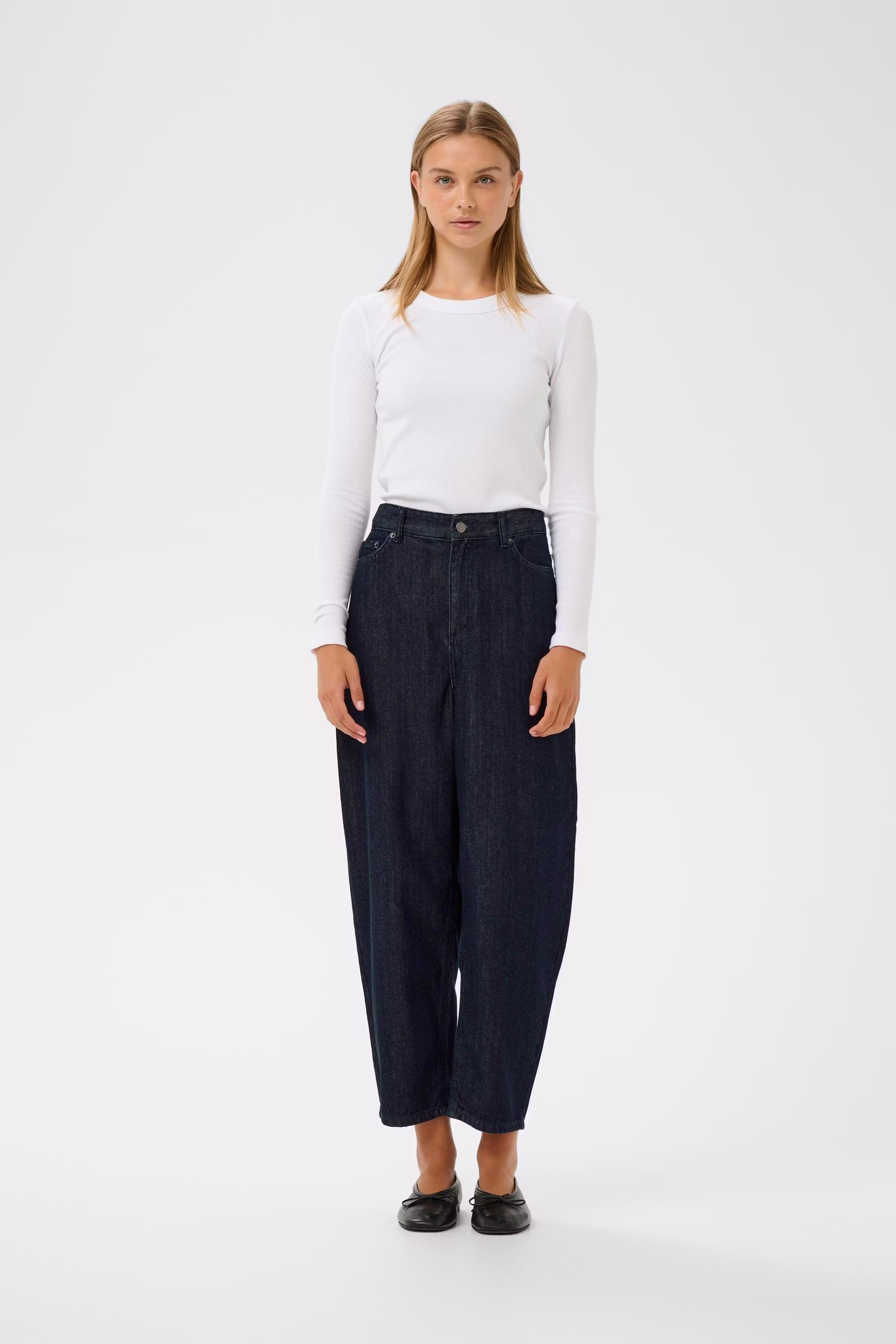 KarfinaIW Barrel Jeans LOOKBOOK FRONT 30111189-300013