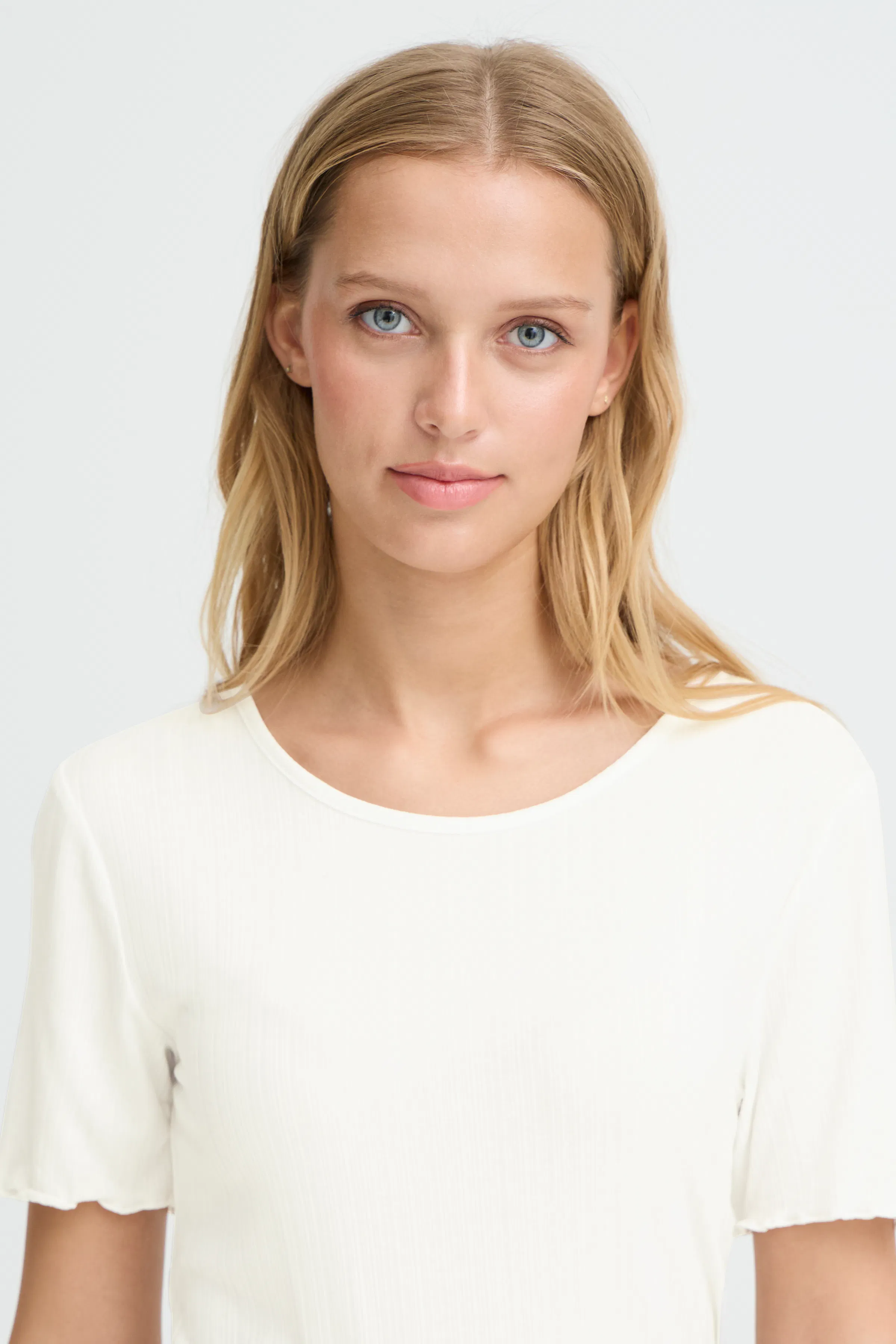 IHCELLA T-shirt LOOKBOOK DETAIL 20122818-114201