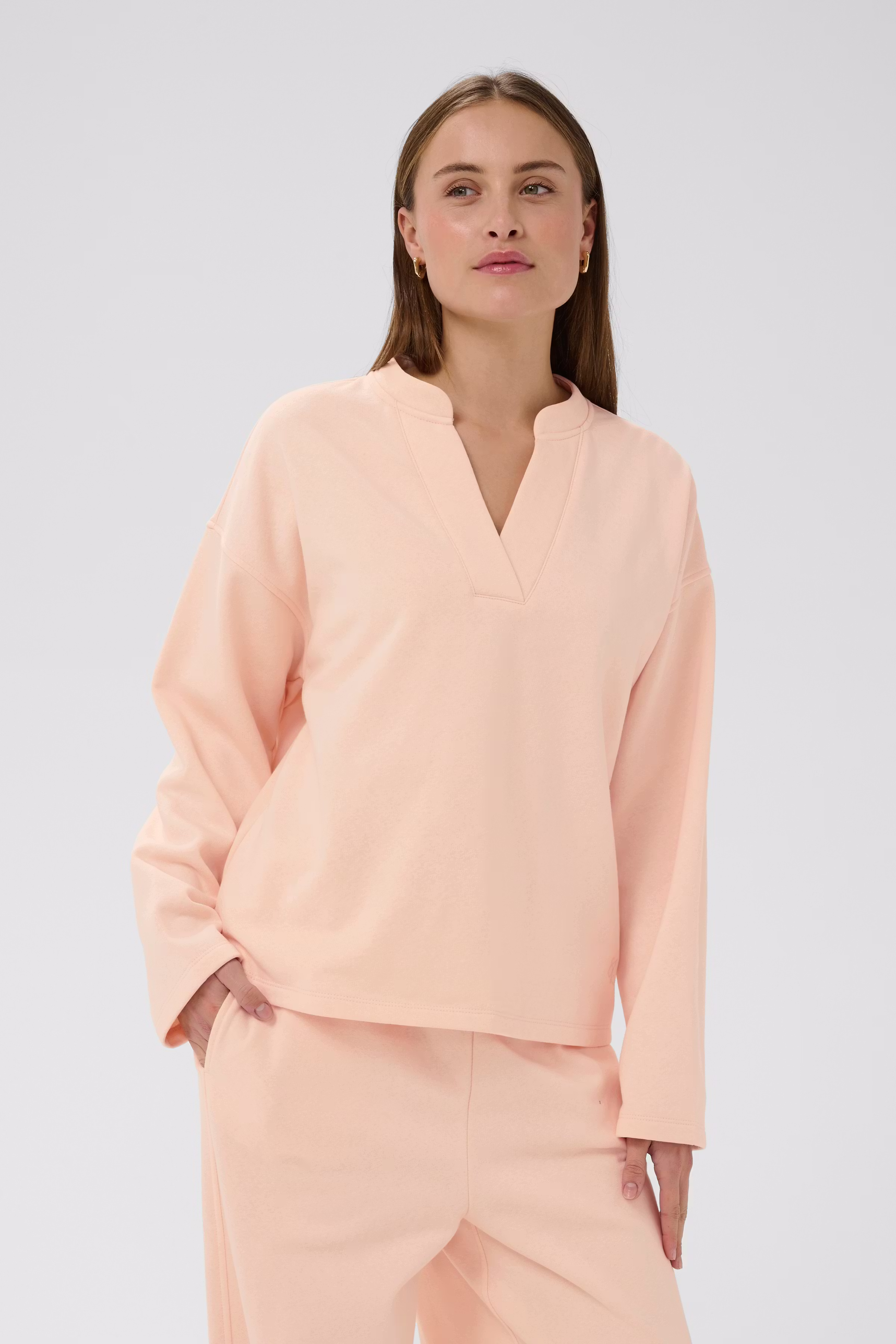 SLRolanda Sweatshirt LOOKBOOK FRONT 30409045-121207