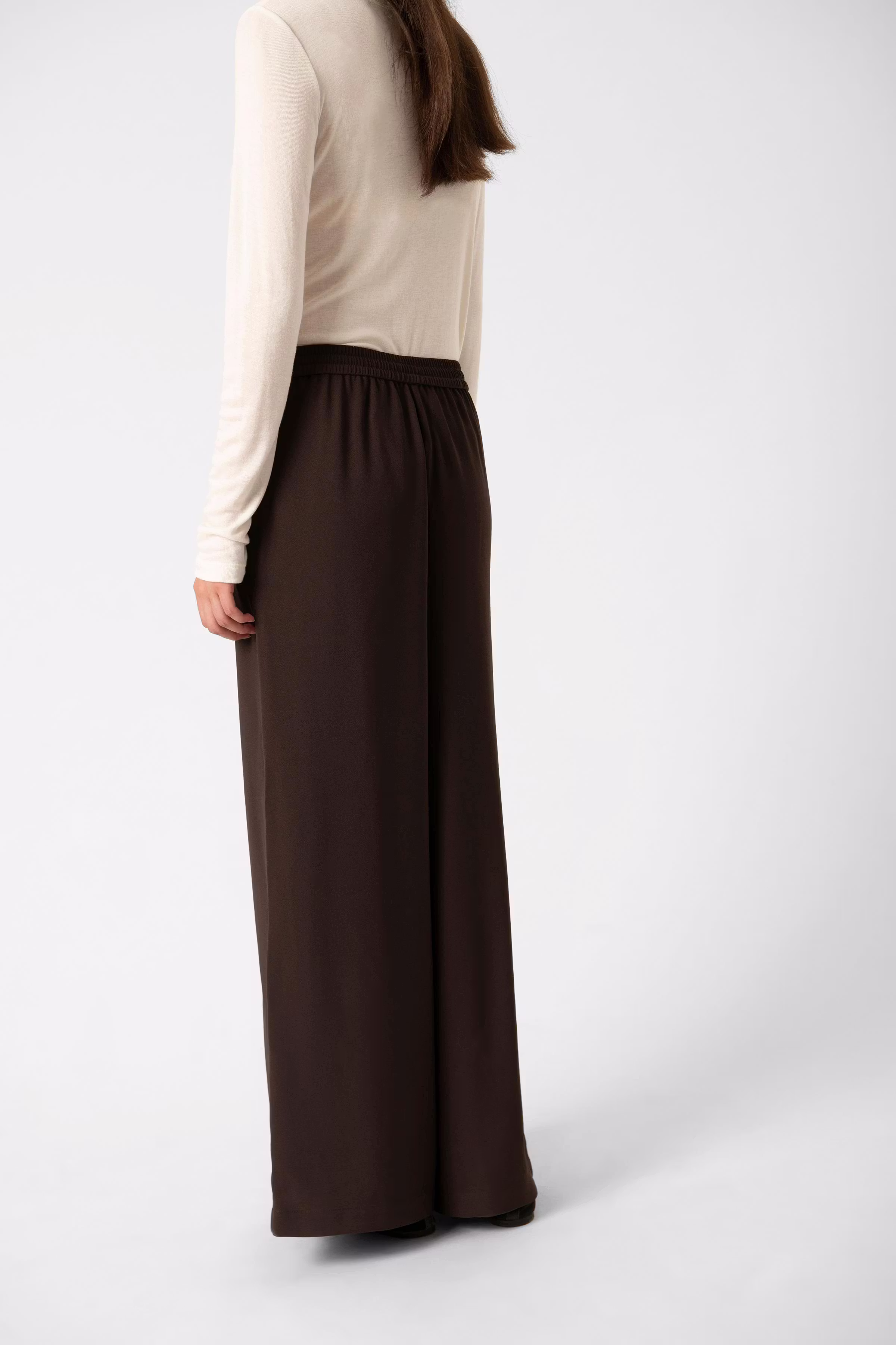 SLShirley Trousers LOOKBOOK BACK 30408448-191109