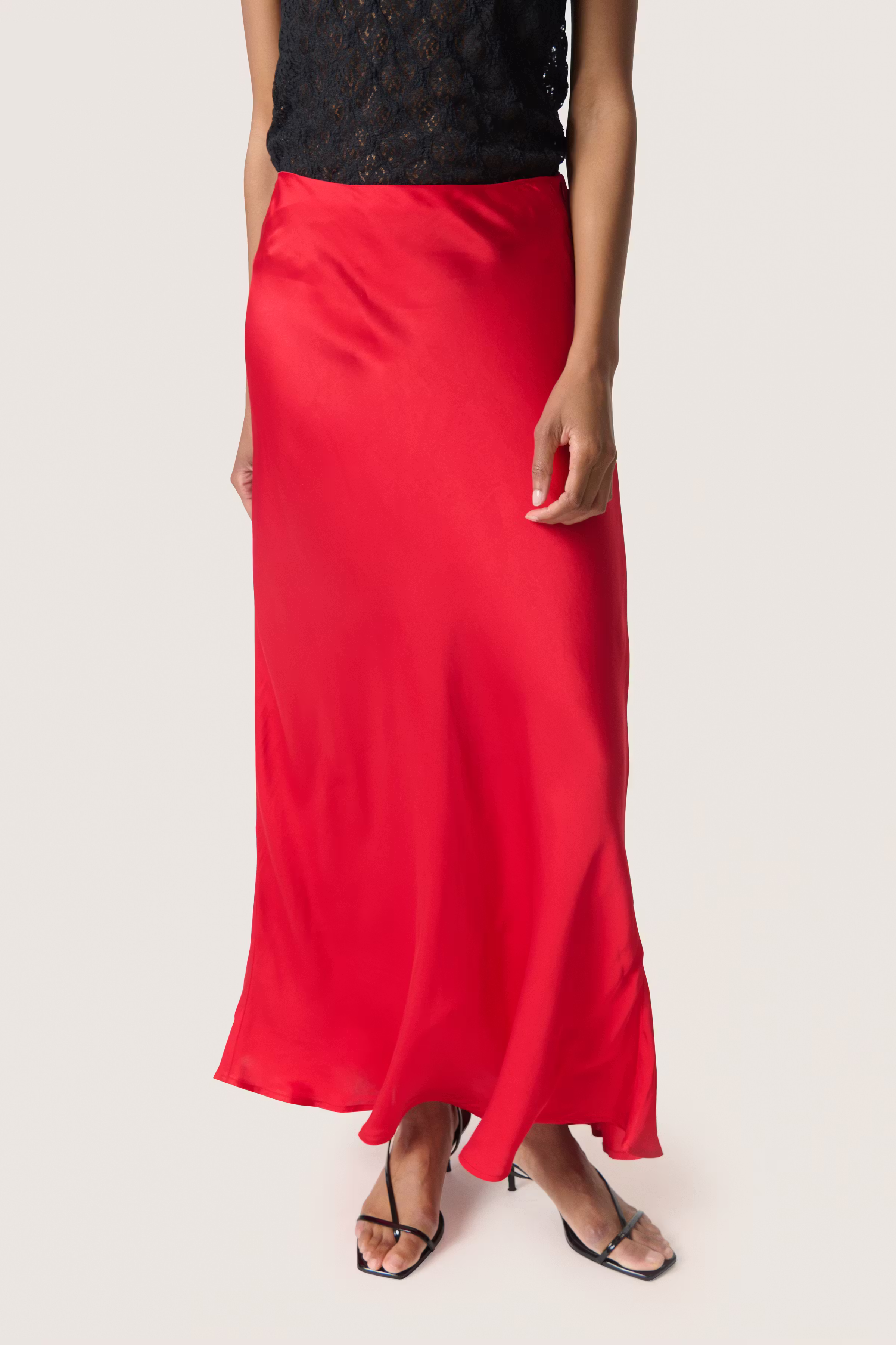 SLAsja Skirt LOOKBOOK FRONT 30408349-181657