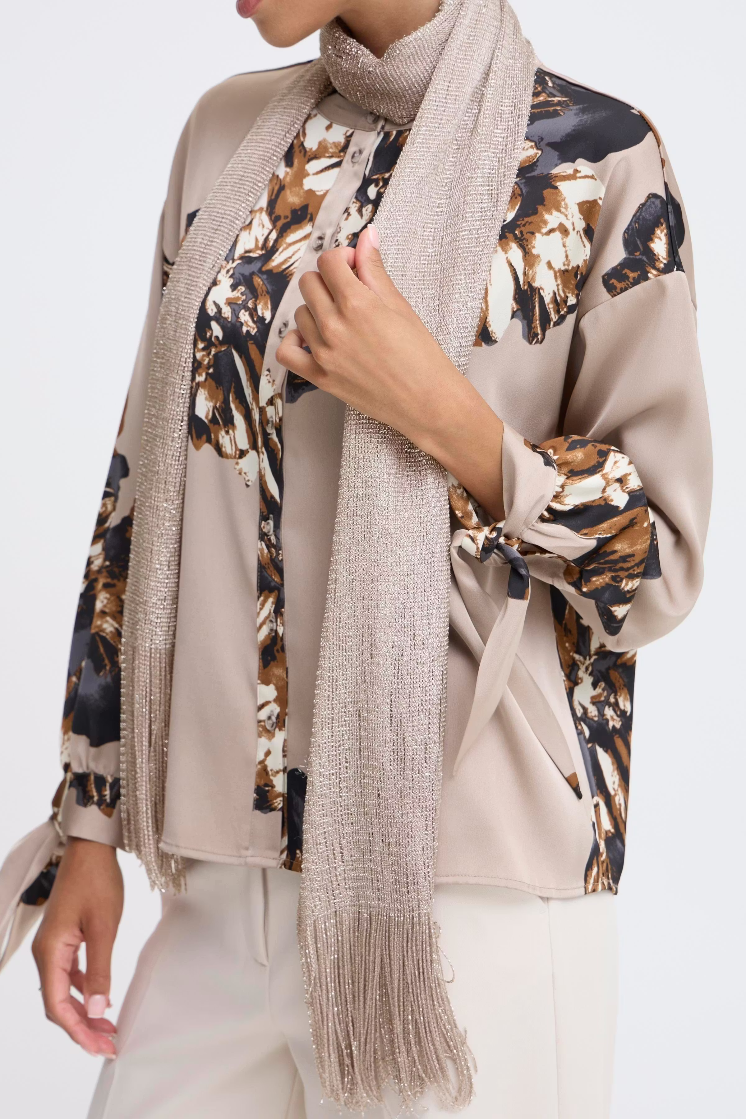 BYVOET Skjerf LOOKBOOK FRONT 20818374-900003566