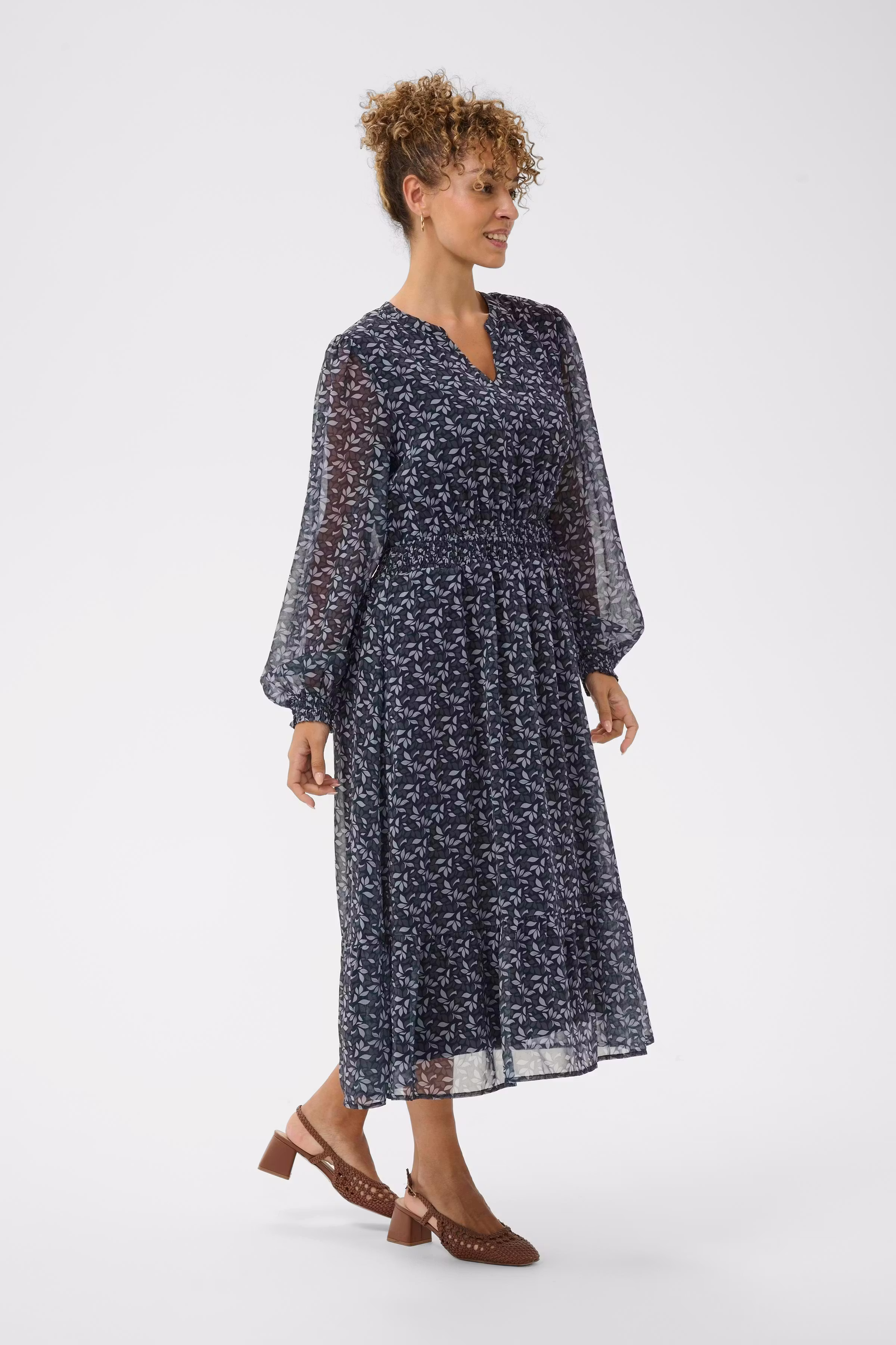 CRYuna Dress LOOKBOOK FRONT 10615248-109585