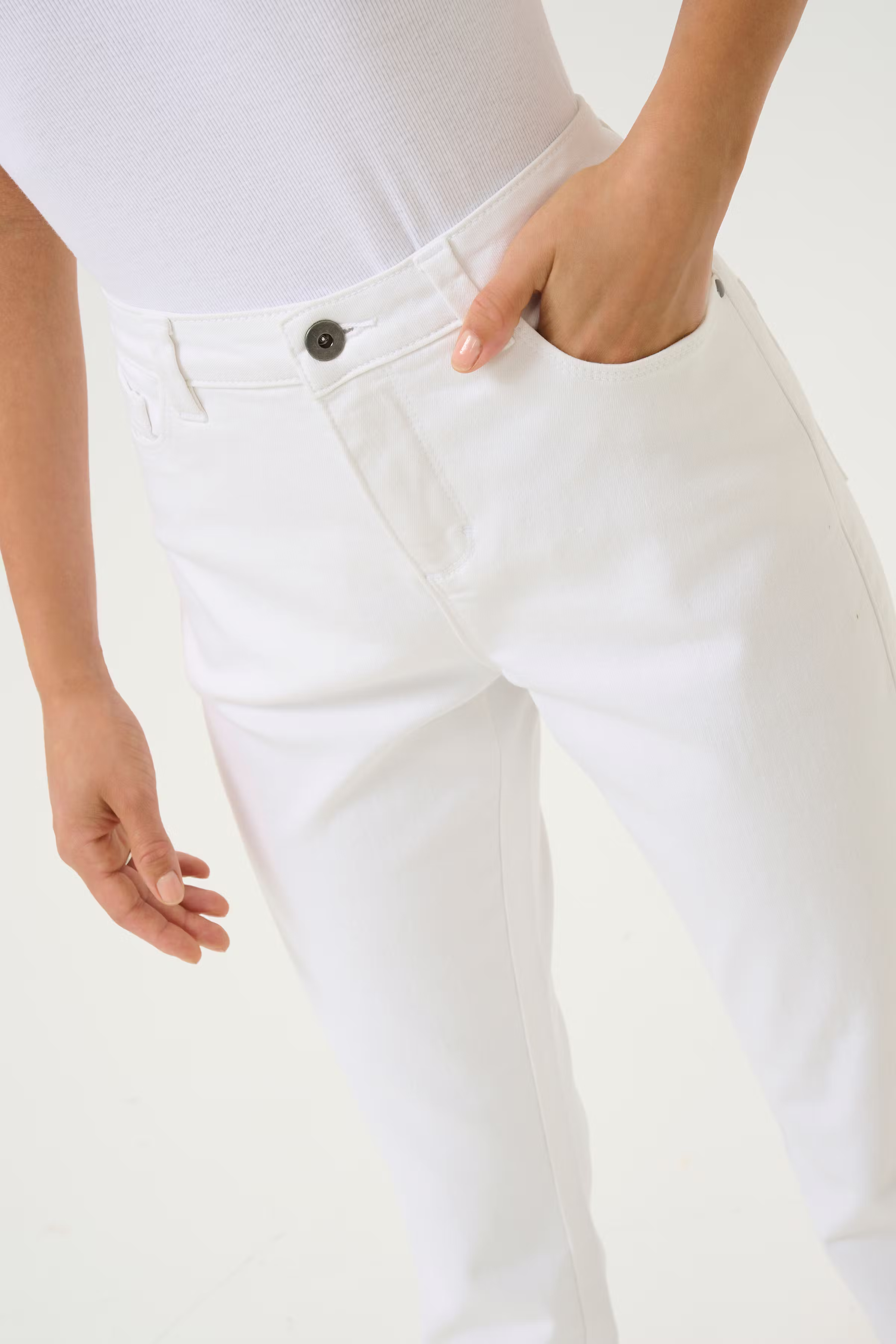 KAzelina Slim Jeans LOOKBOOK DETAIL 10506253-110602