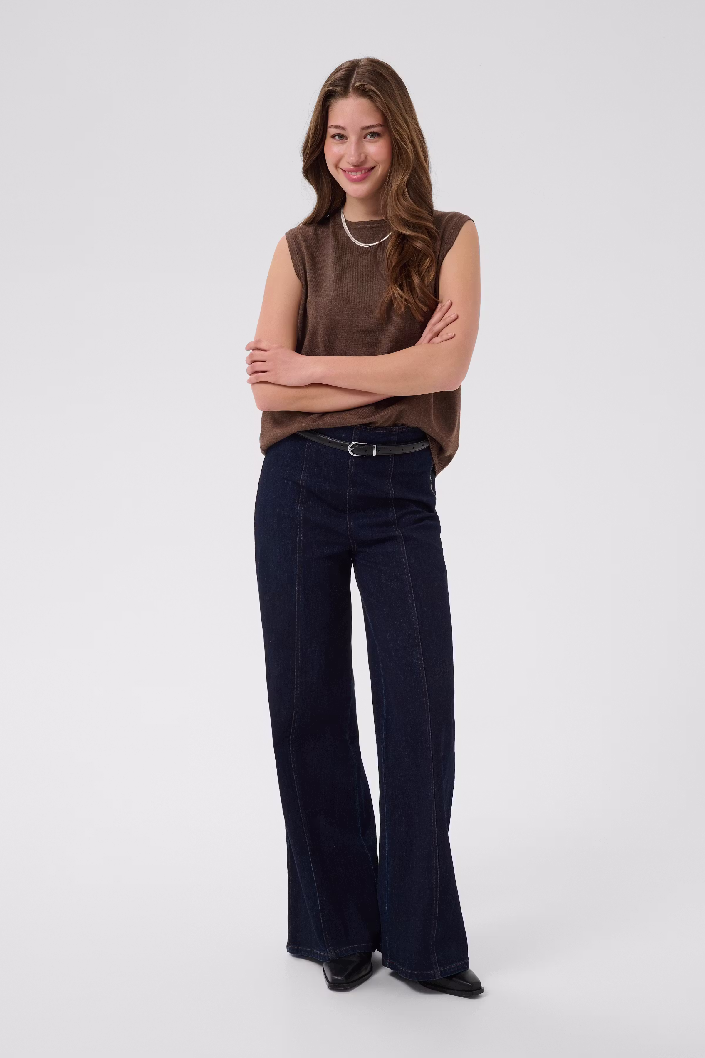 MilaSZ Waistcoat LOOKBOOK FRONT 30511506-1912241