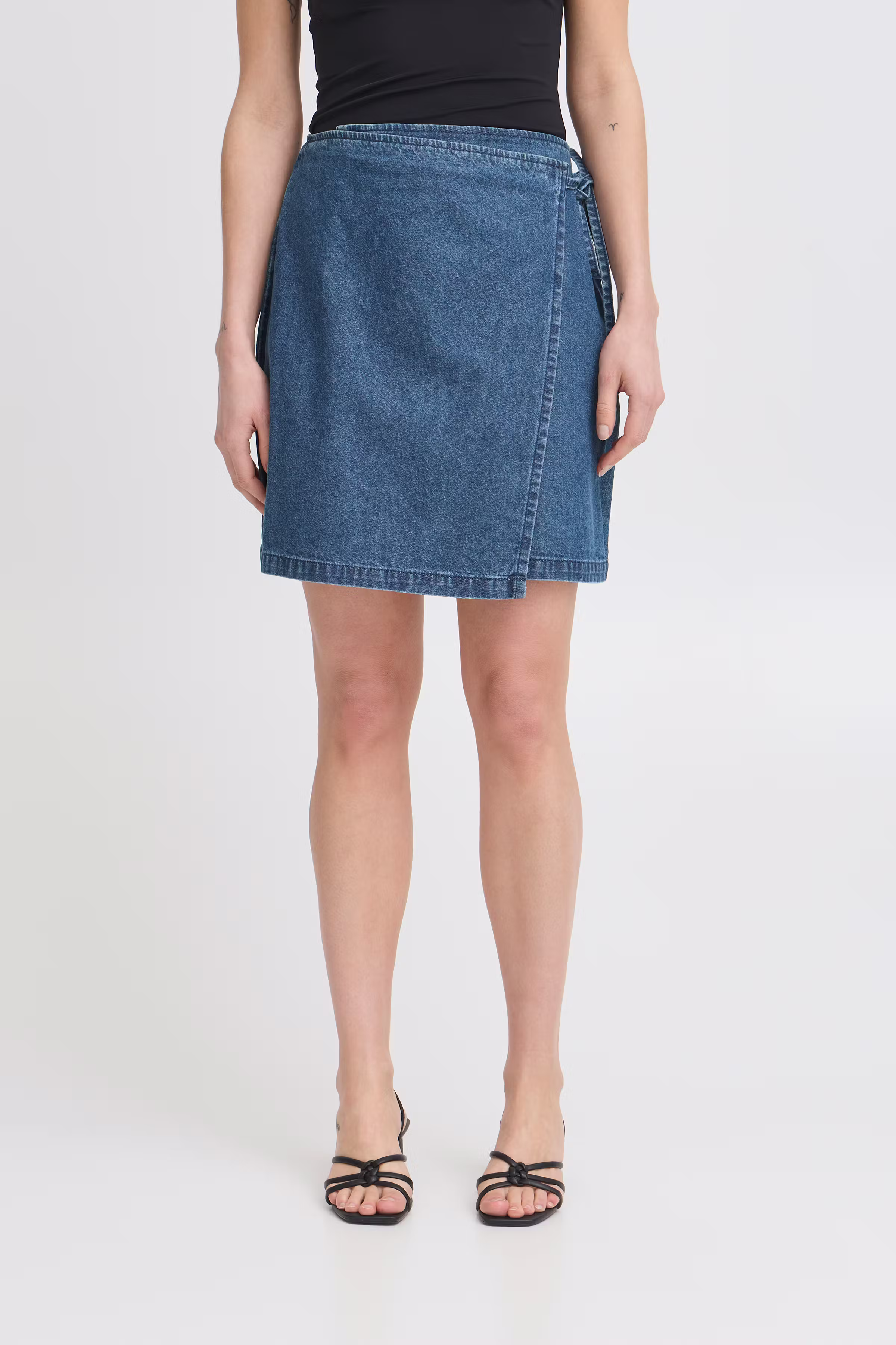 IHDALLAS Skirt LOOKBOOK FRONT 20123210-200339