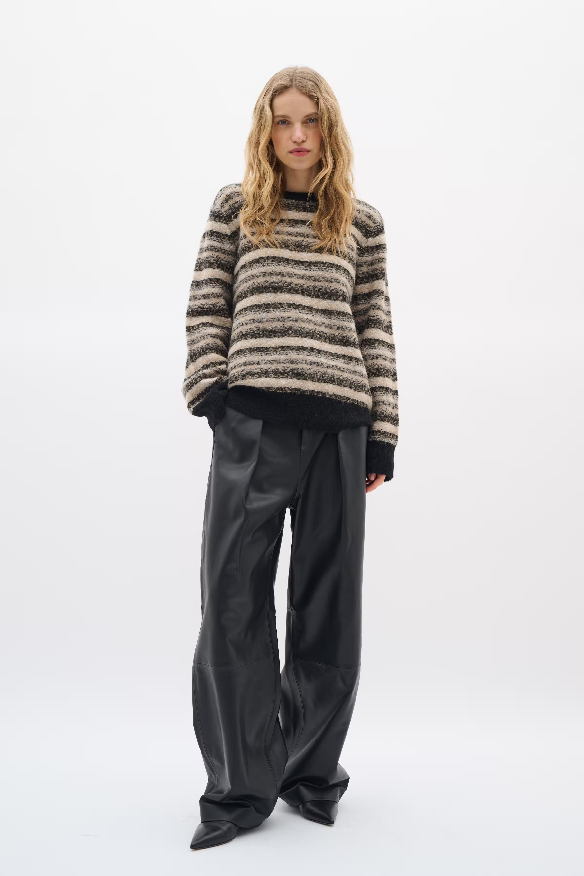 GilliaIW Pullover LOOKBOOK FRONT 30110928-304159