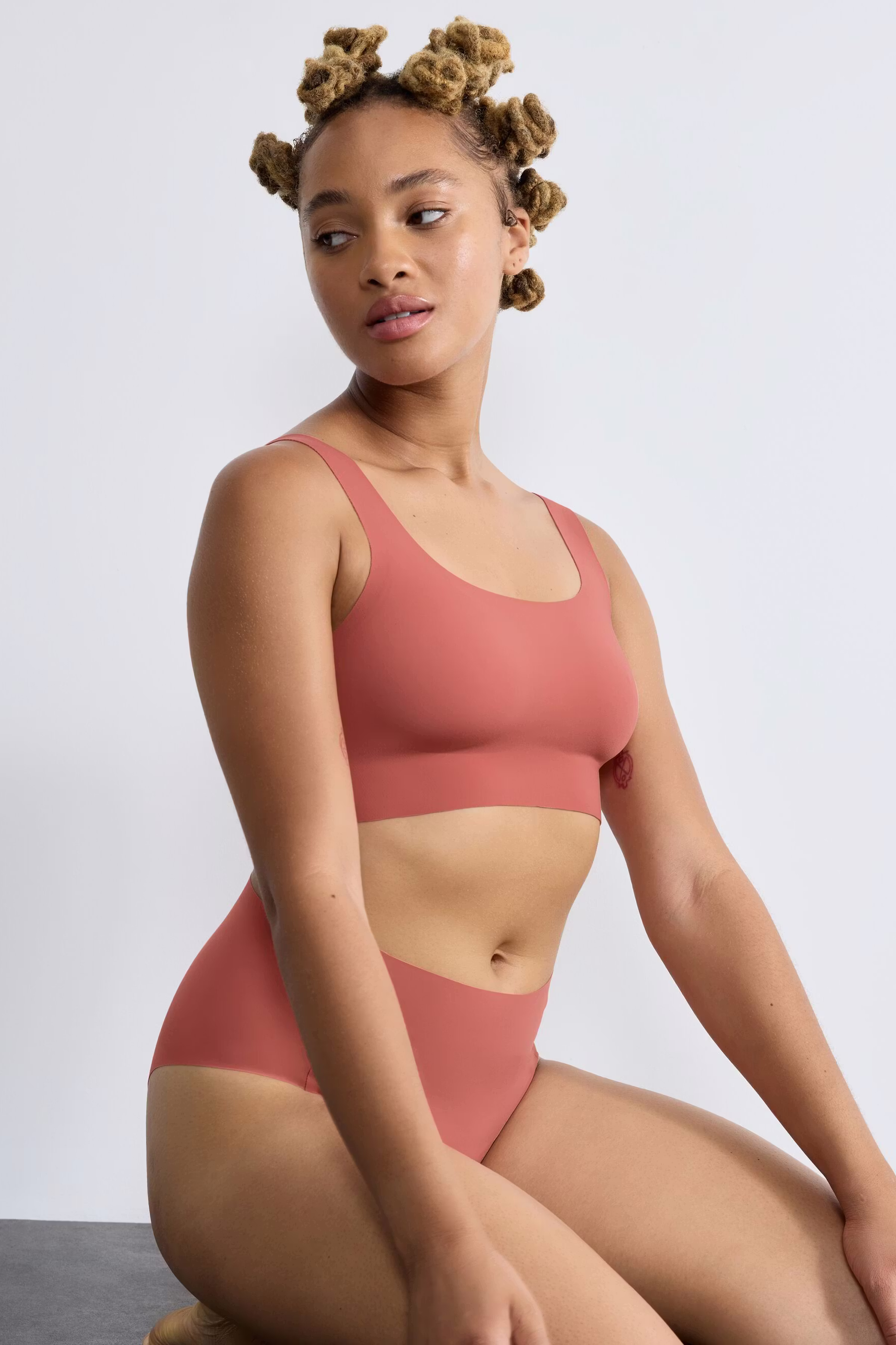 sloggiZERO-Feel Bra LOOKBOOK FRONT 40551603-400857