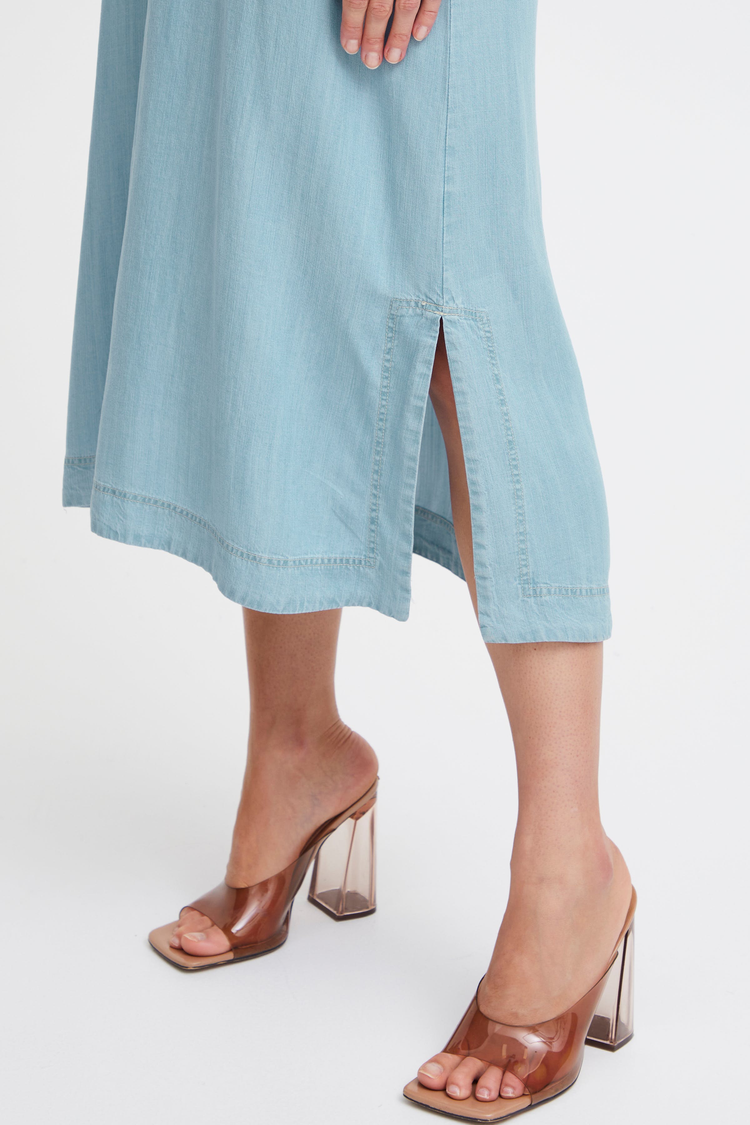 BYLANA Kjole LOOKBOOK DETAIL 20814500-200460