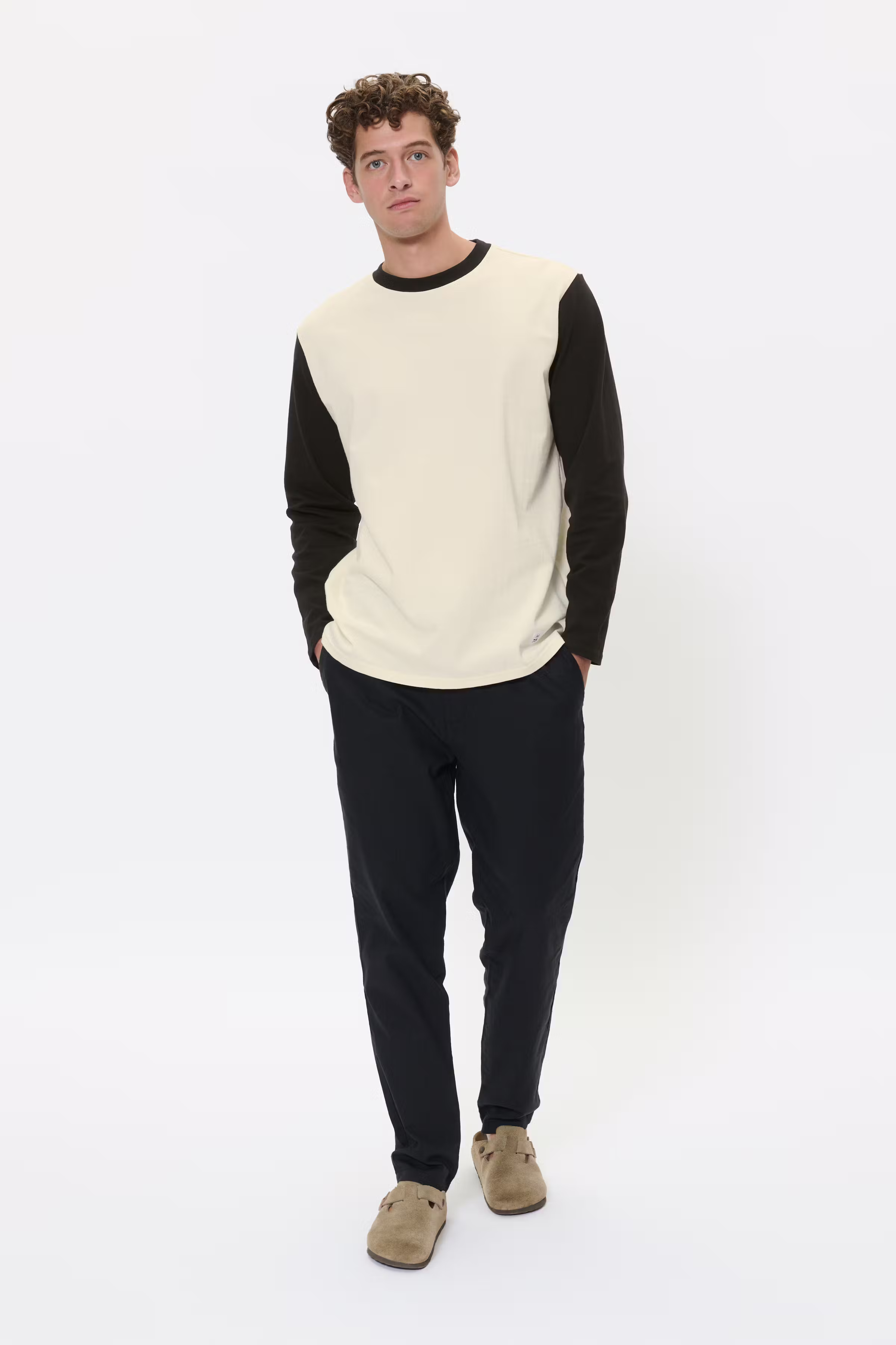 MAhudson T-shirt LOOKBOOK FRONT 30207829-303538