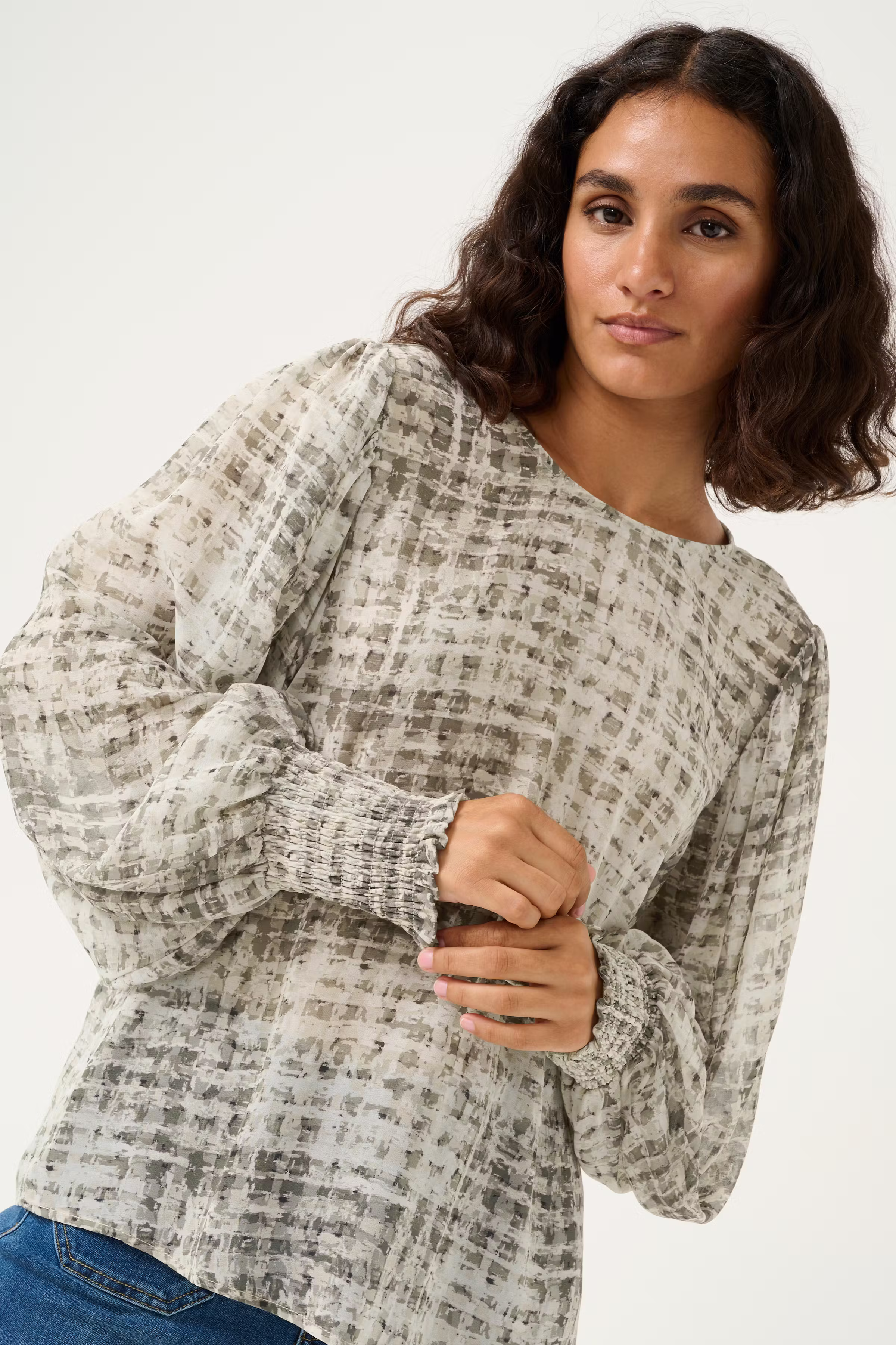 KAtrinike Blouse LOOKBOOK DETAIL 10509411-106805