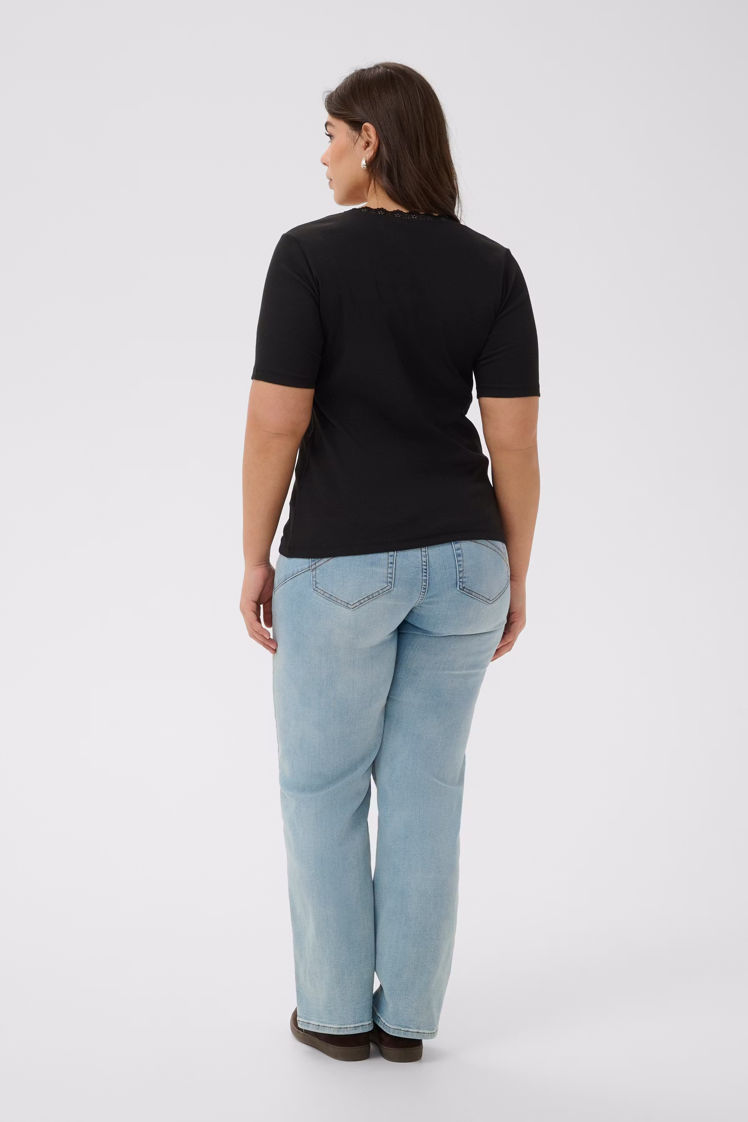 KCbritt T-shirt LOOKBOOK BACK 10582305-100121