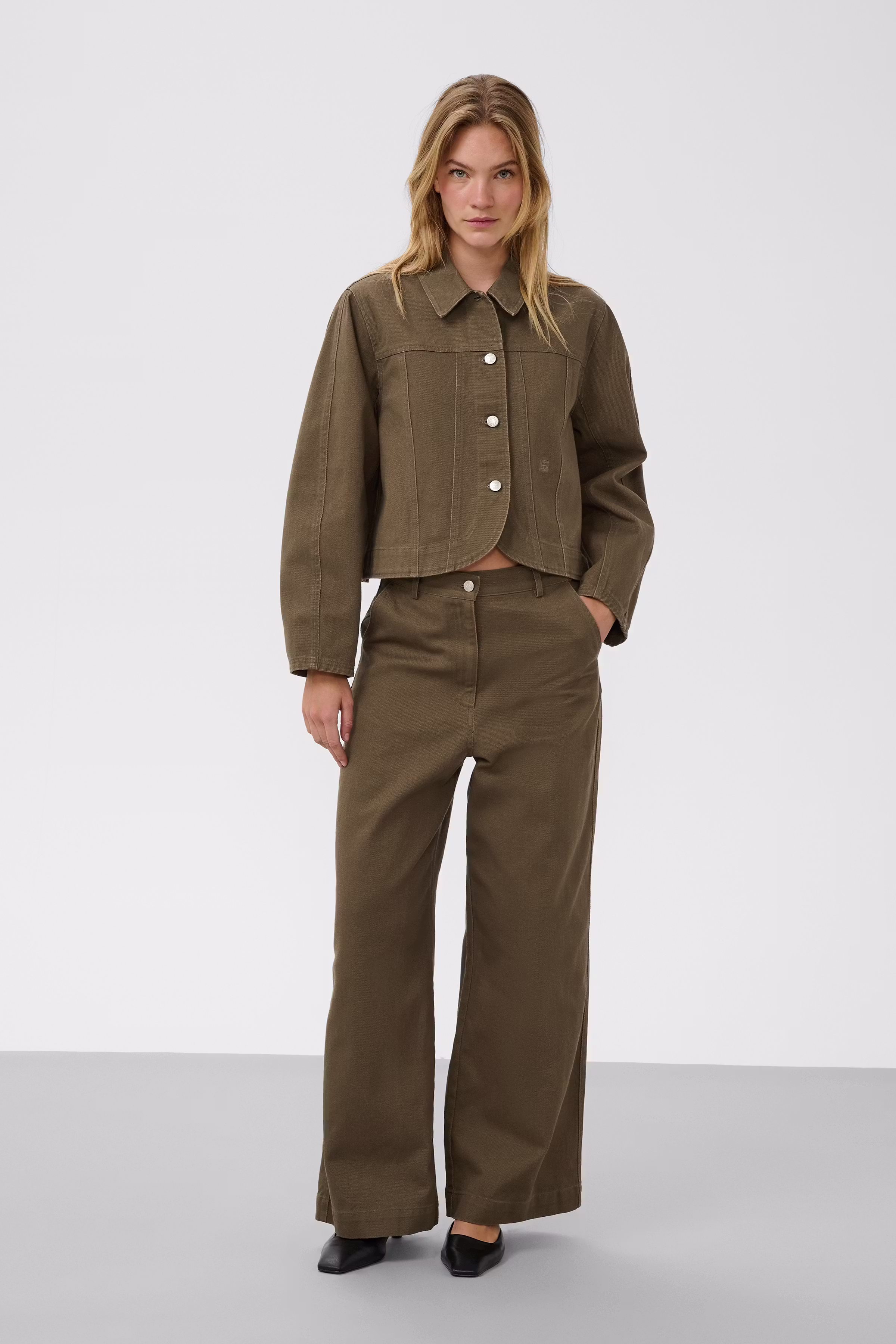 SLSanaga Trousers LOOKBOOK FRONT 30409358-190618
