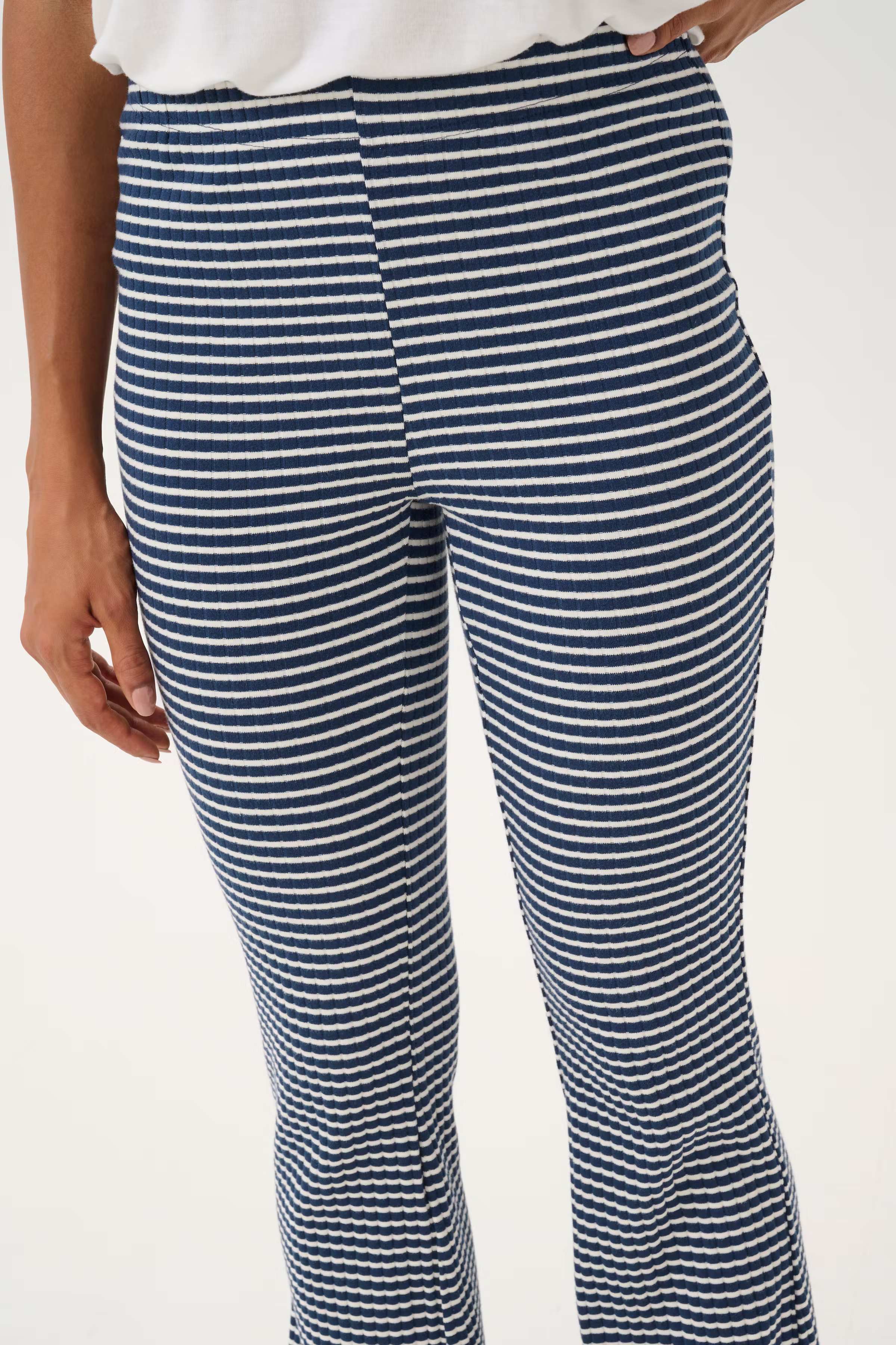 CUtea Broek LOOKBOOK DETAIL 50111483-107087