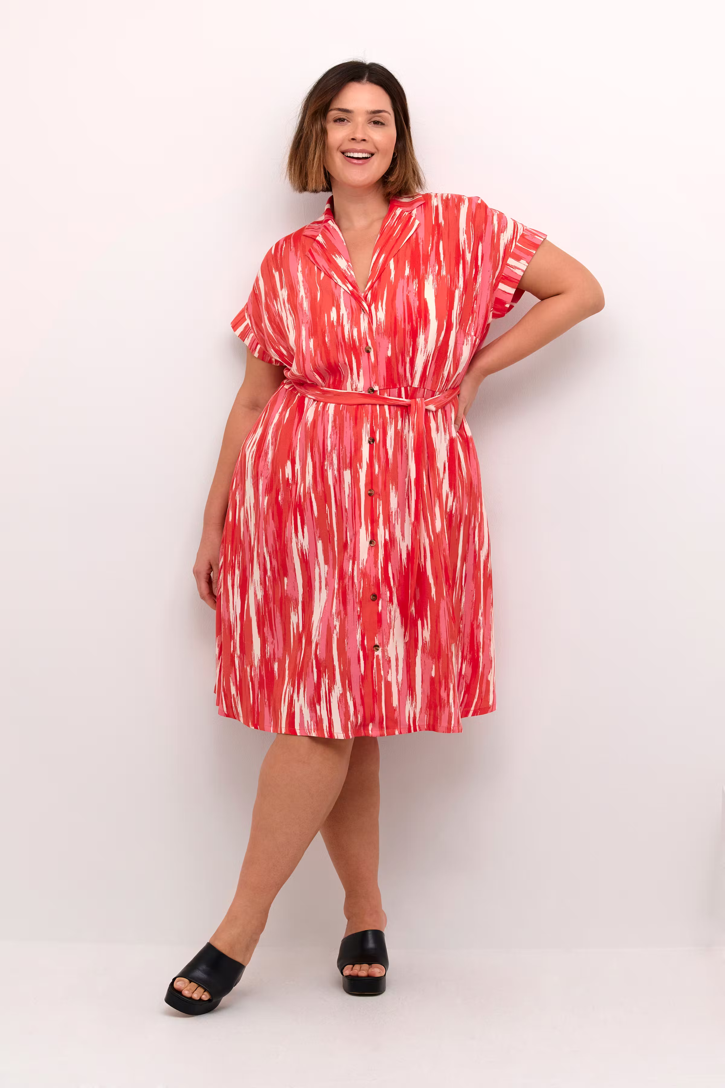 KCadriana Kjole LOOKBOOK FRONT 10582818-106844