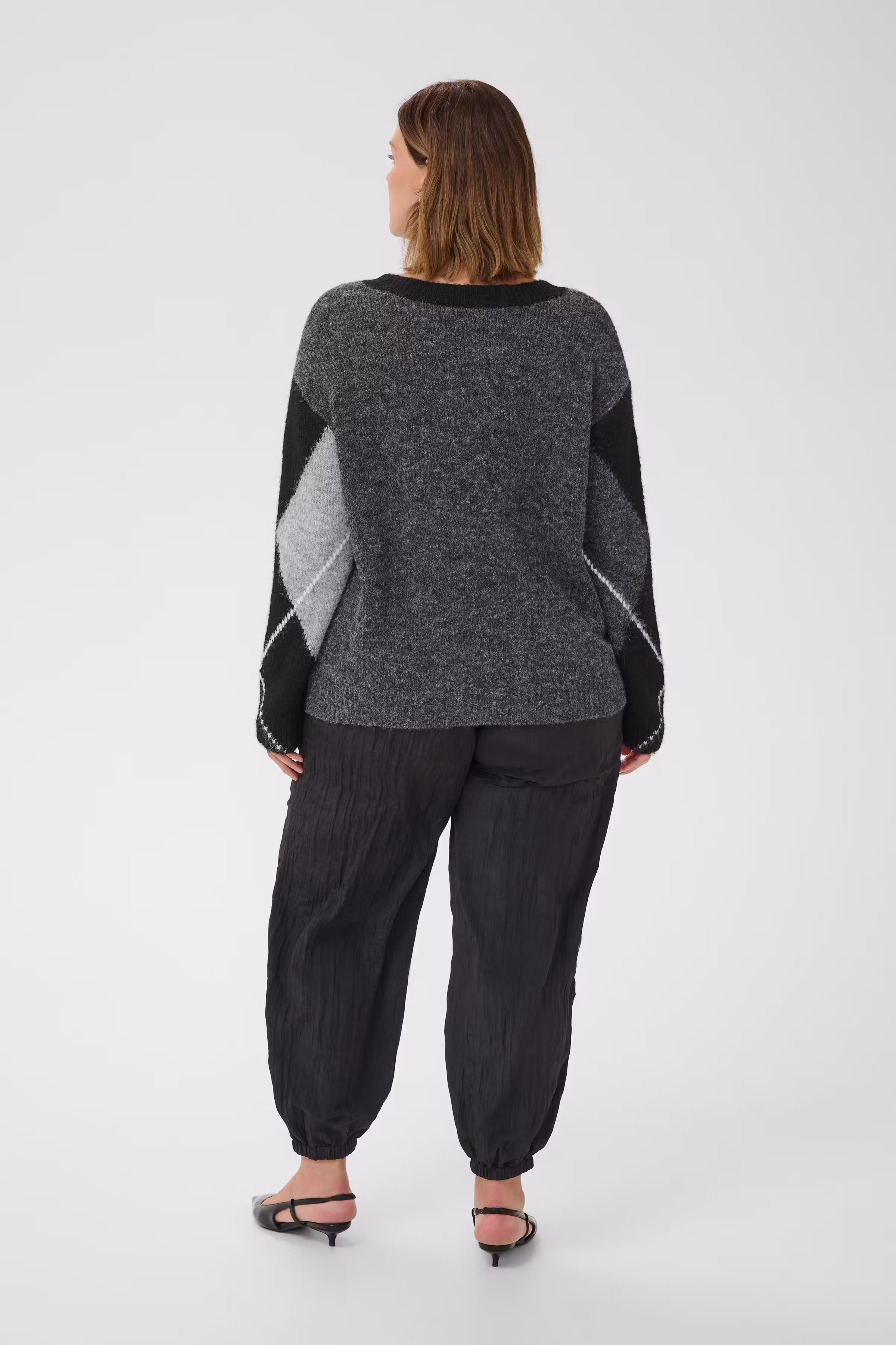KCkit Pullover LOOKBOOK BACK 10584421-109725