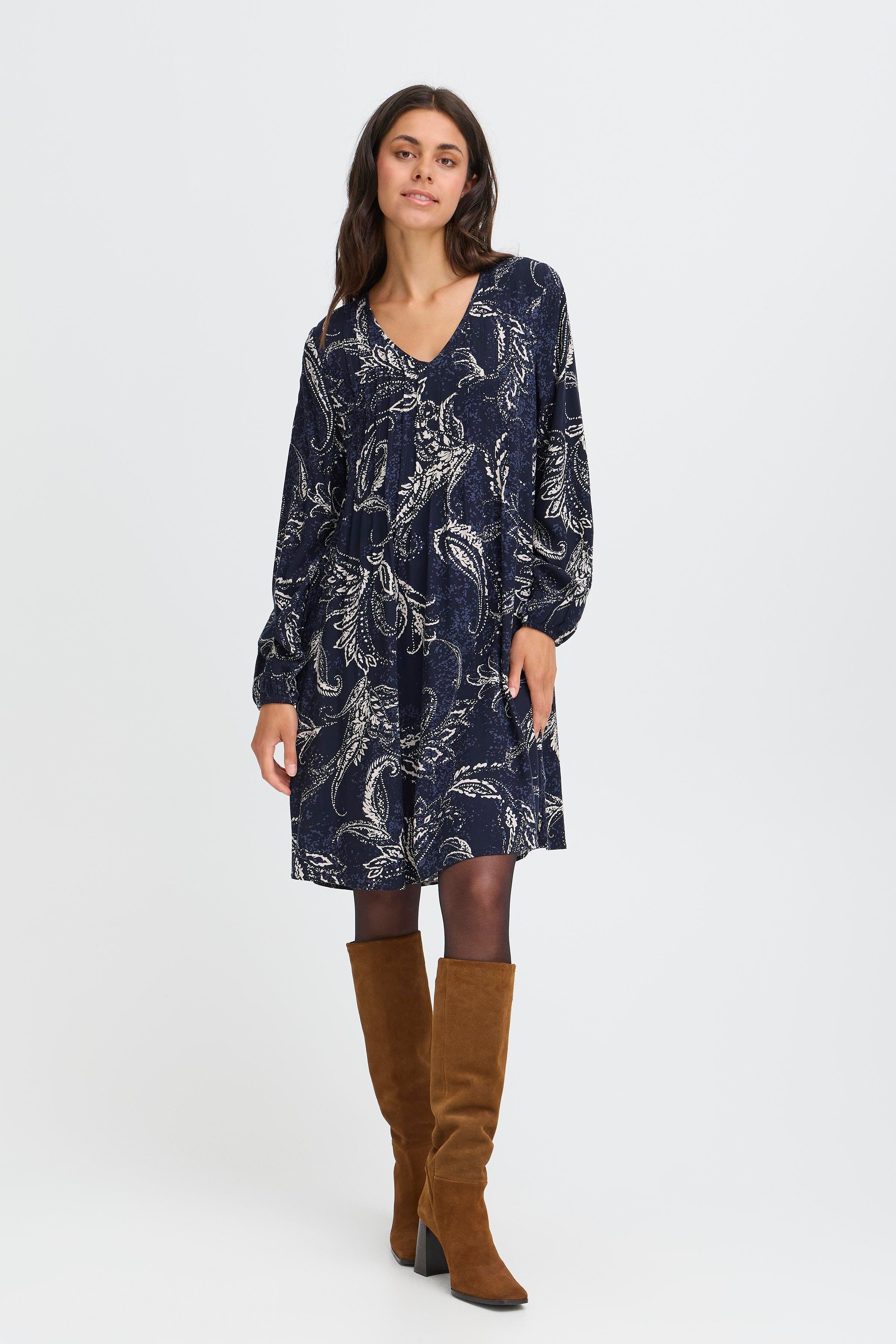 FRKIKI Kjole LOOKBOOK FRONT 20617102-900001535