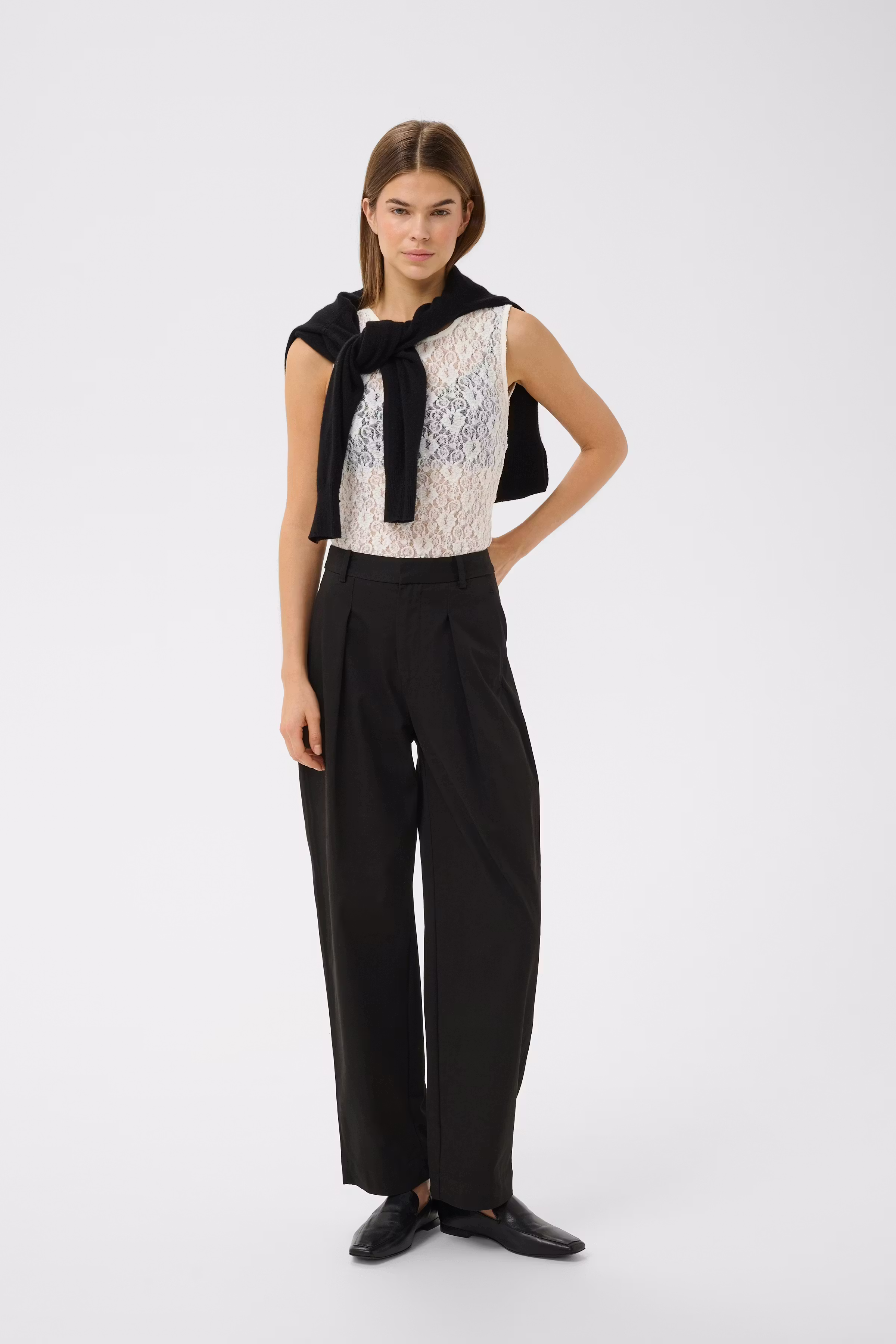 MilanaIW T-shirt LOOKBOOK FRONT 30110514-110701