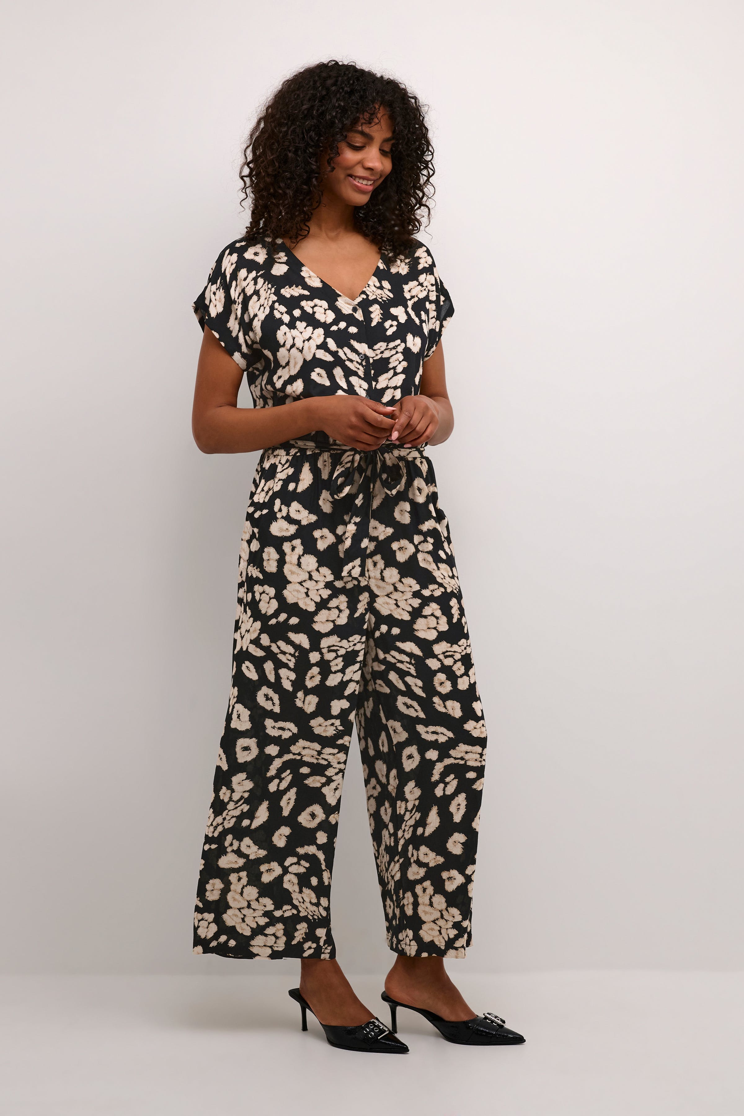 KAbeathe Jumpsuit LOOKBOOK FRONT 10508898-106181