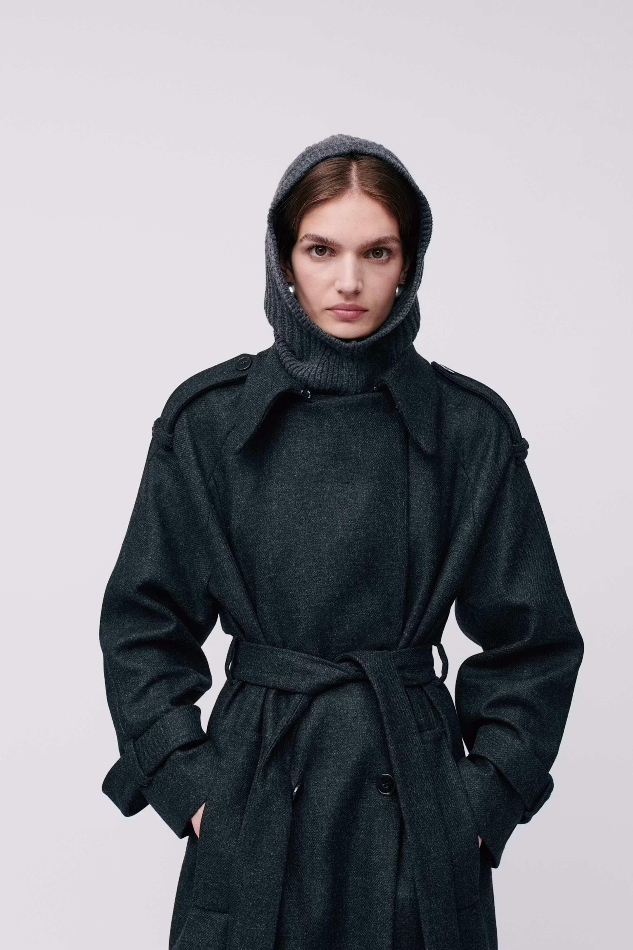 IOANNIE LEE BALACLAVA LOOKBOOK FRONT 30600717-GY949