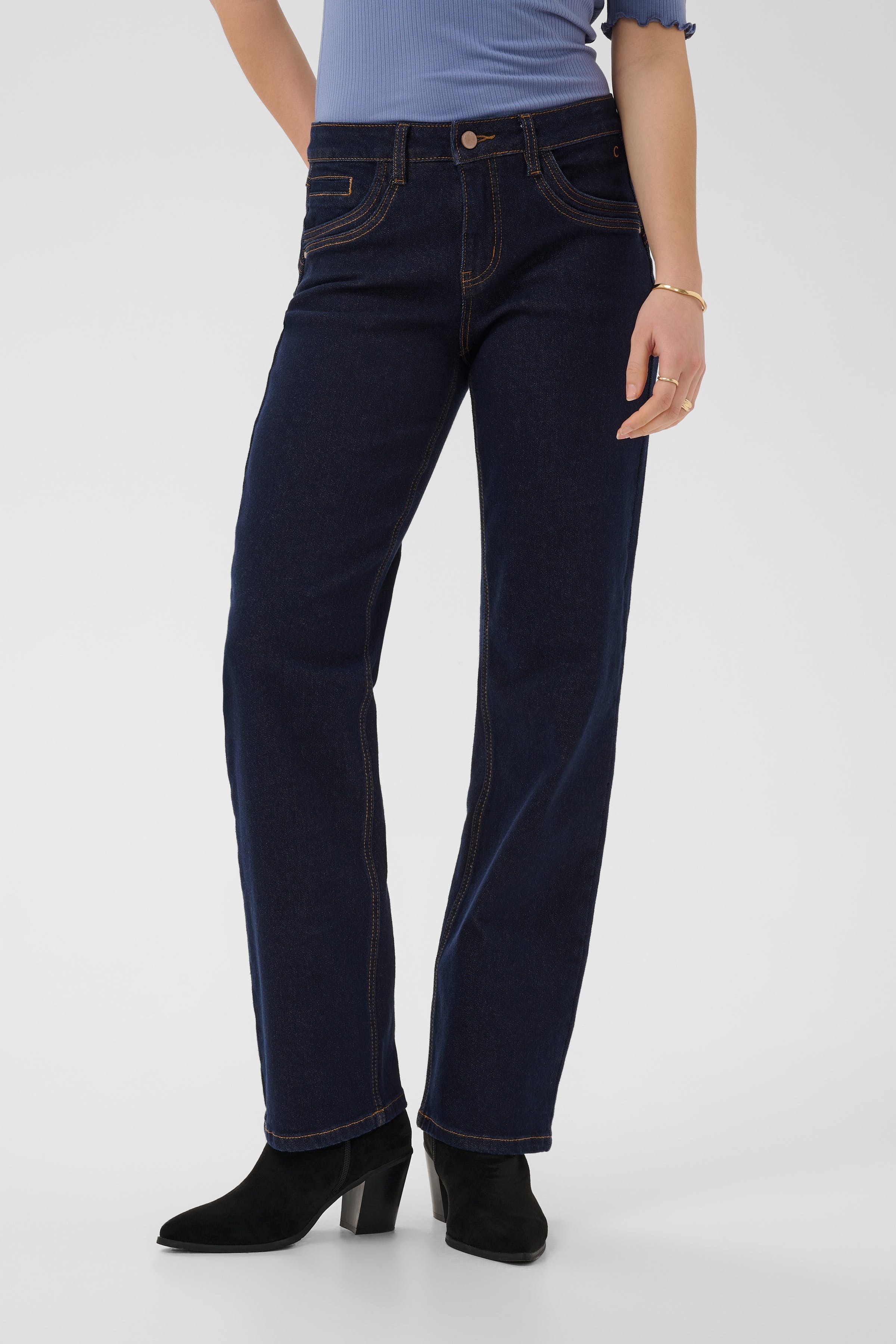 CRLone Jeans LOOKBOOK FRONT 10613866-109555