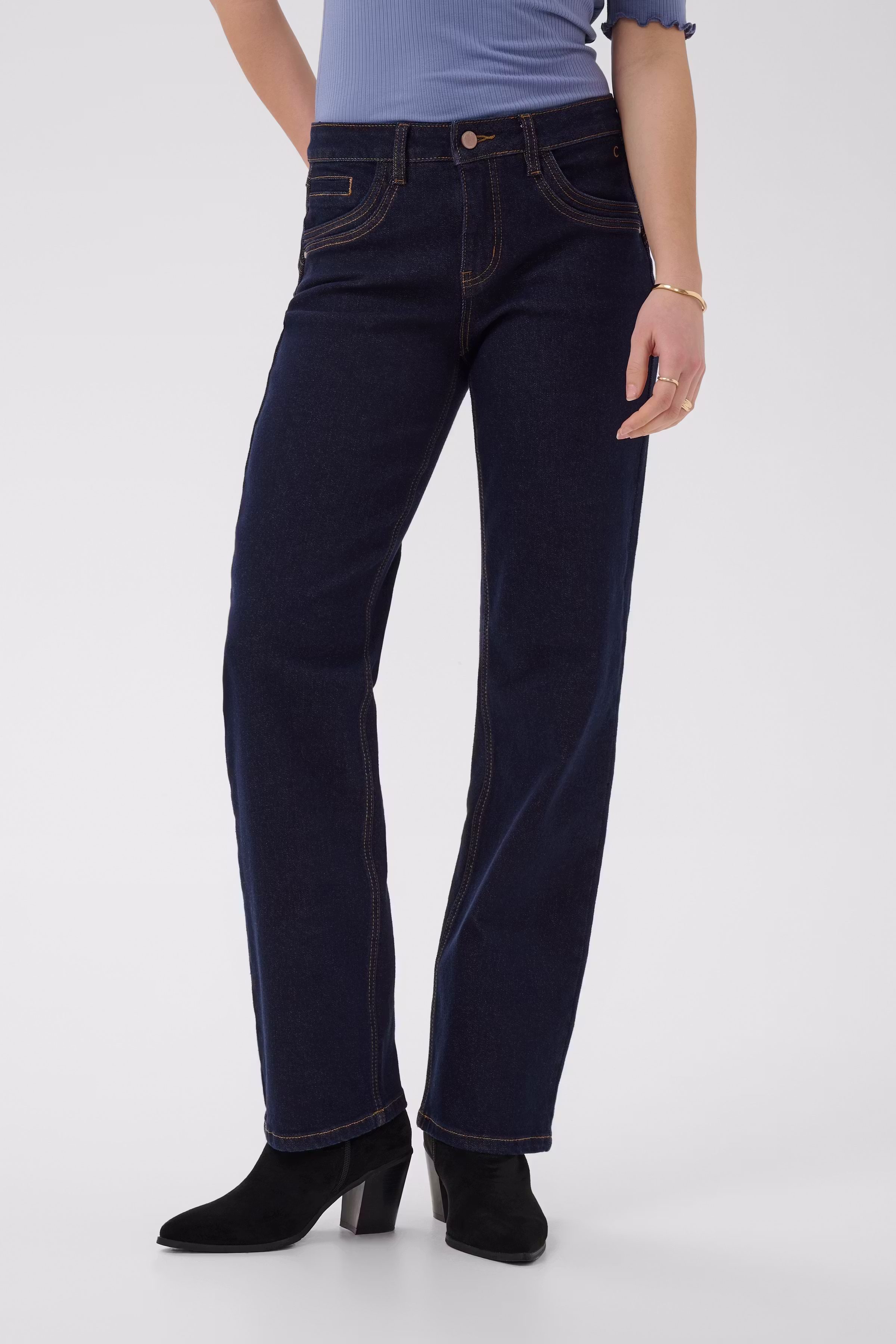 CRLone Jeans LOOKBOOK FRONT 10613866-109555