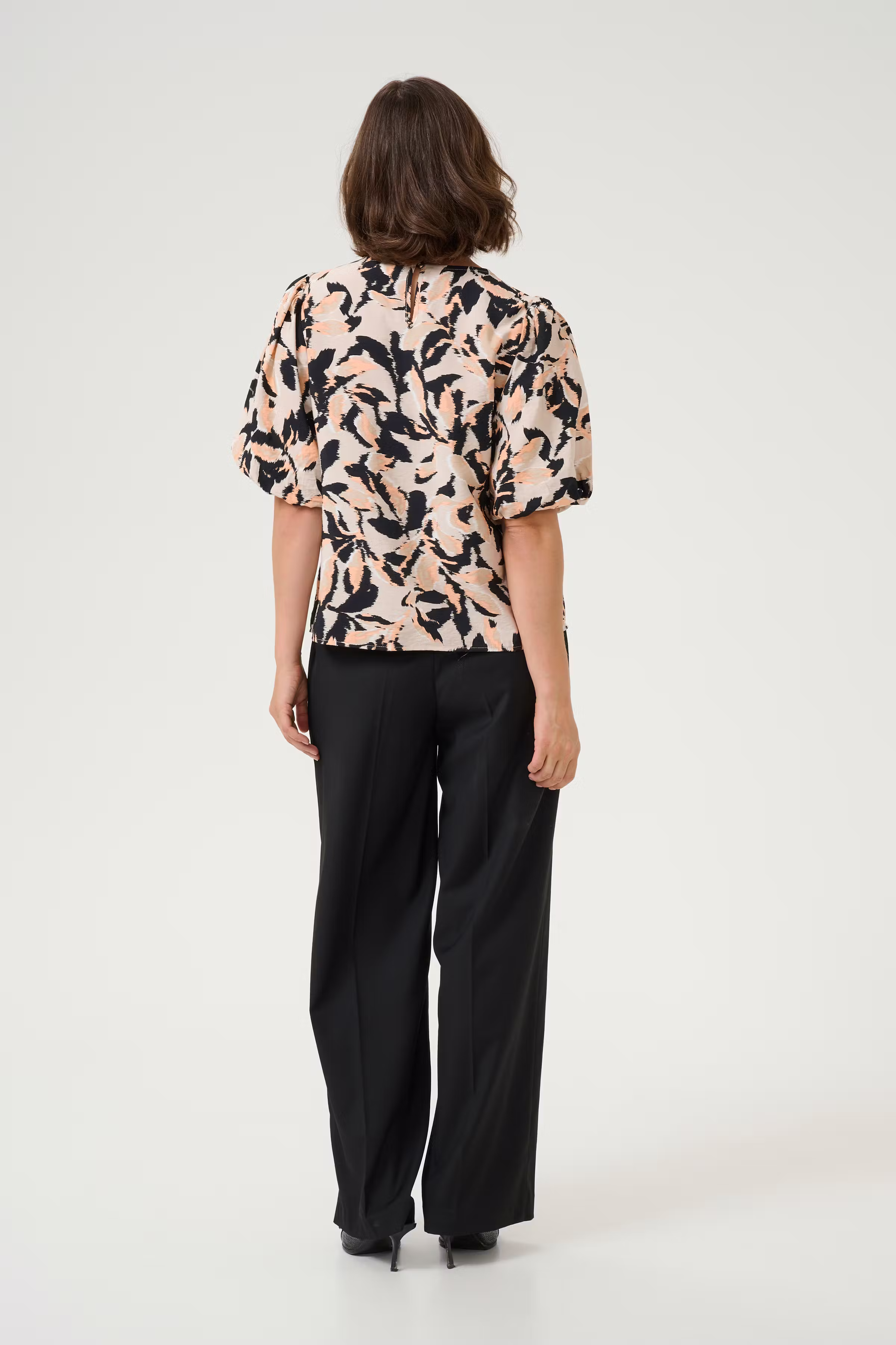 KApaco Bluse LOOKBOOK BACK 10509633-107096