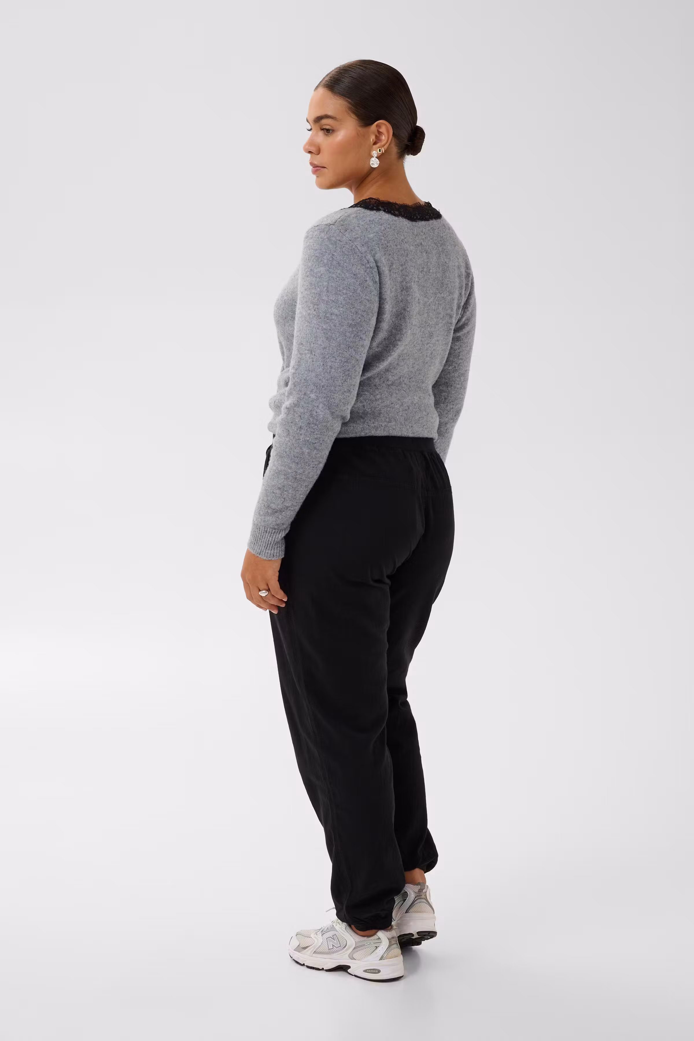 KCnana Trousers LOOKBOOK BACK 10581492-100121