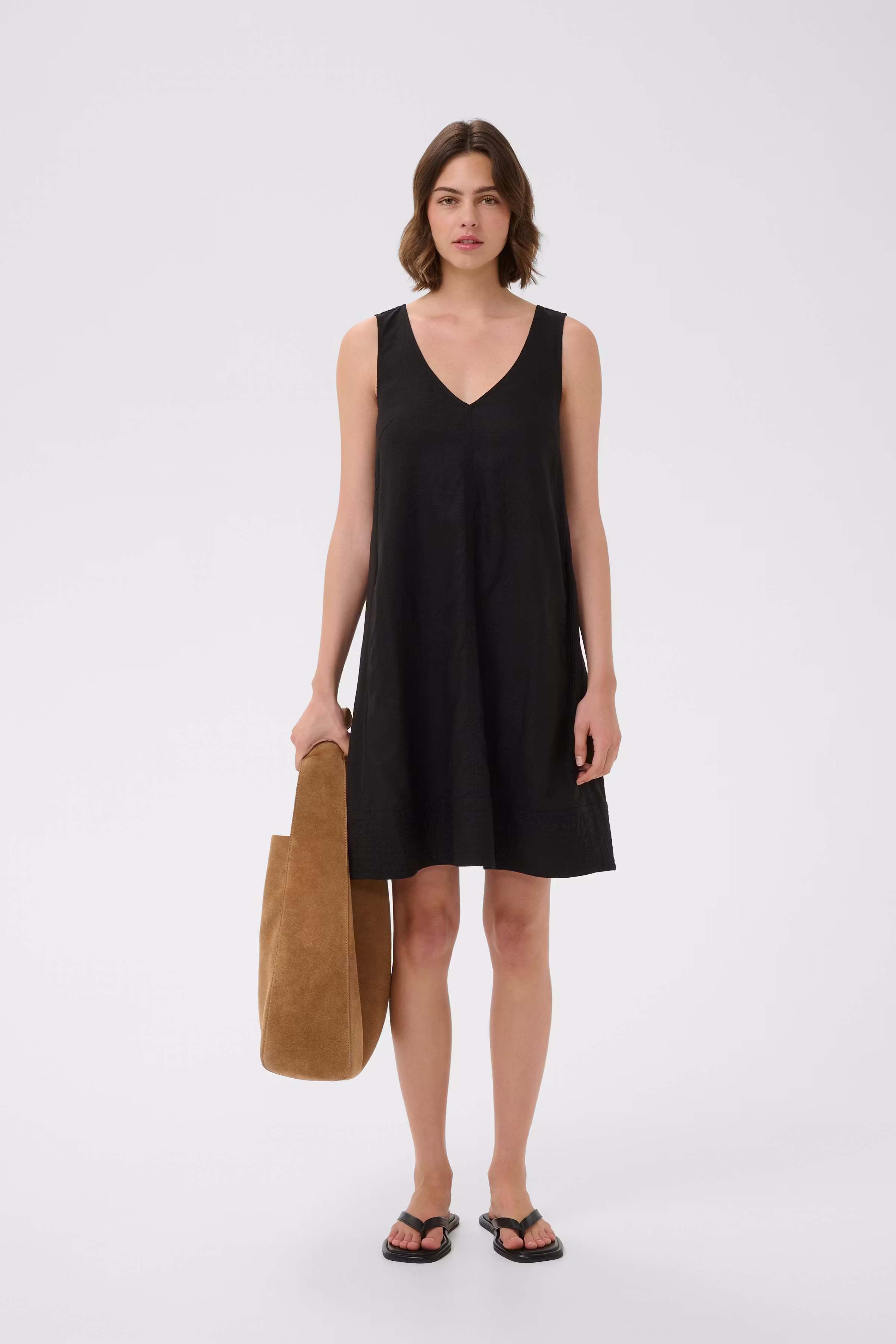 EDITHIW Dress LOOKBOOK FRONT 30112547-194008