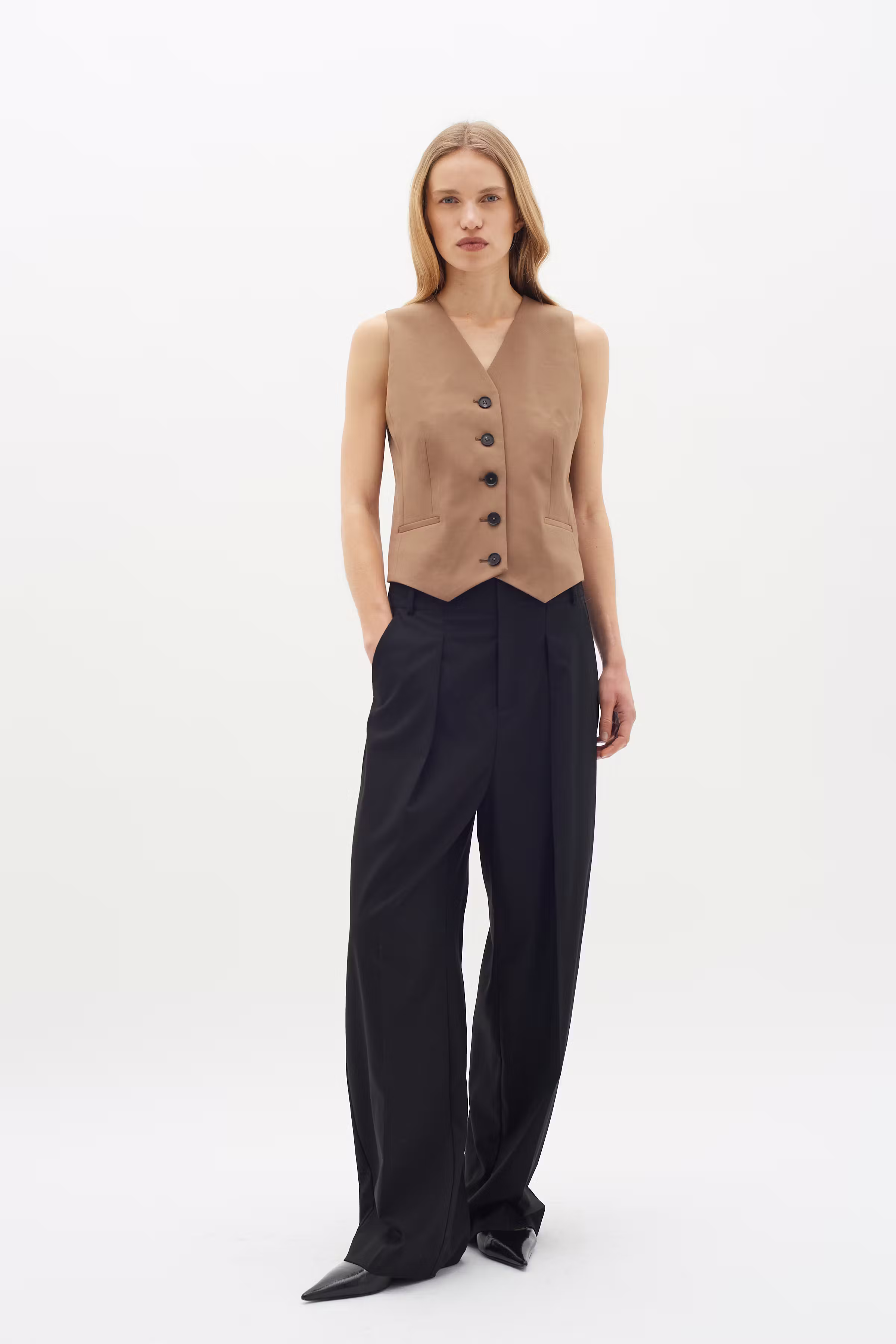 ZaiIW Vest LOOKBOOK FRONT 30109590-300872