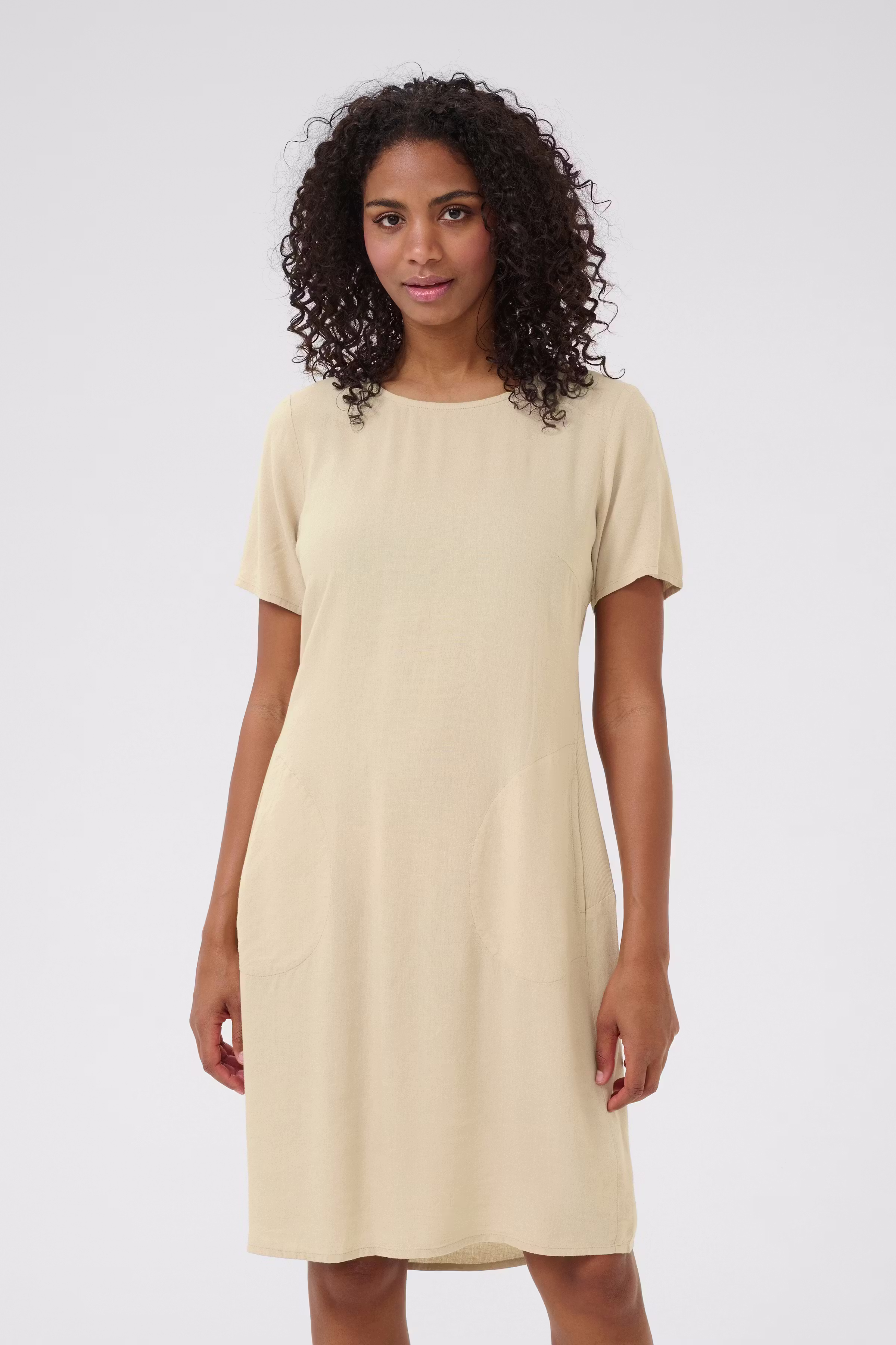 KAmilia Lin kjole LOOKBOOK FRONT 10508362-151305