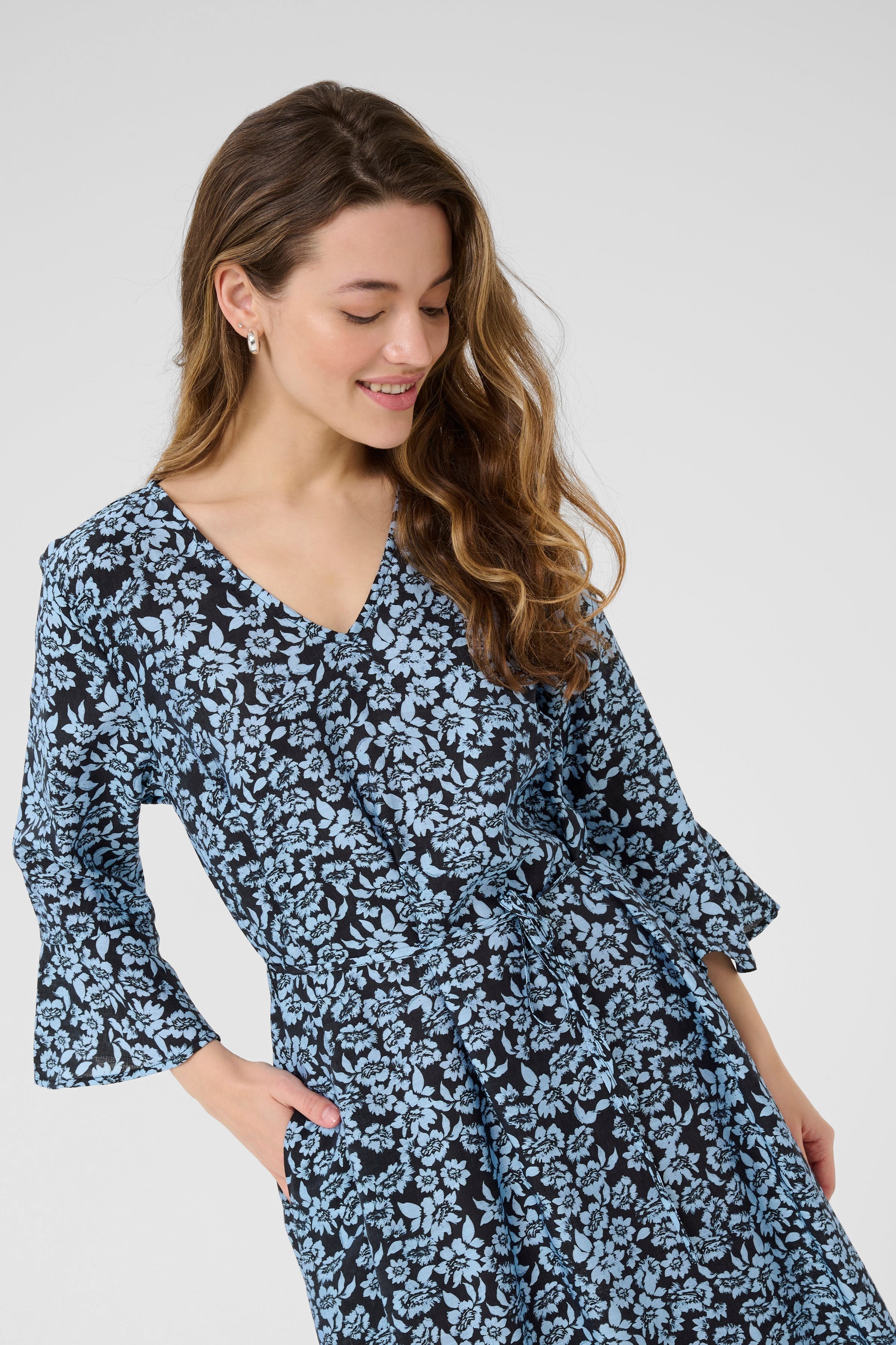 KAamanda Dress LOOKBOOK DETAIL 10510152-107720