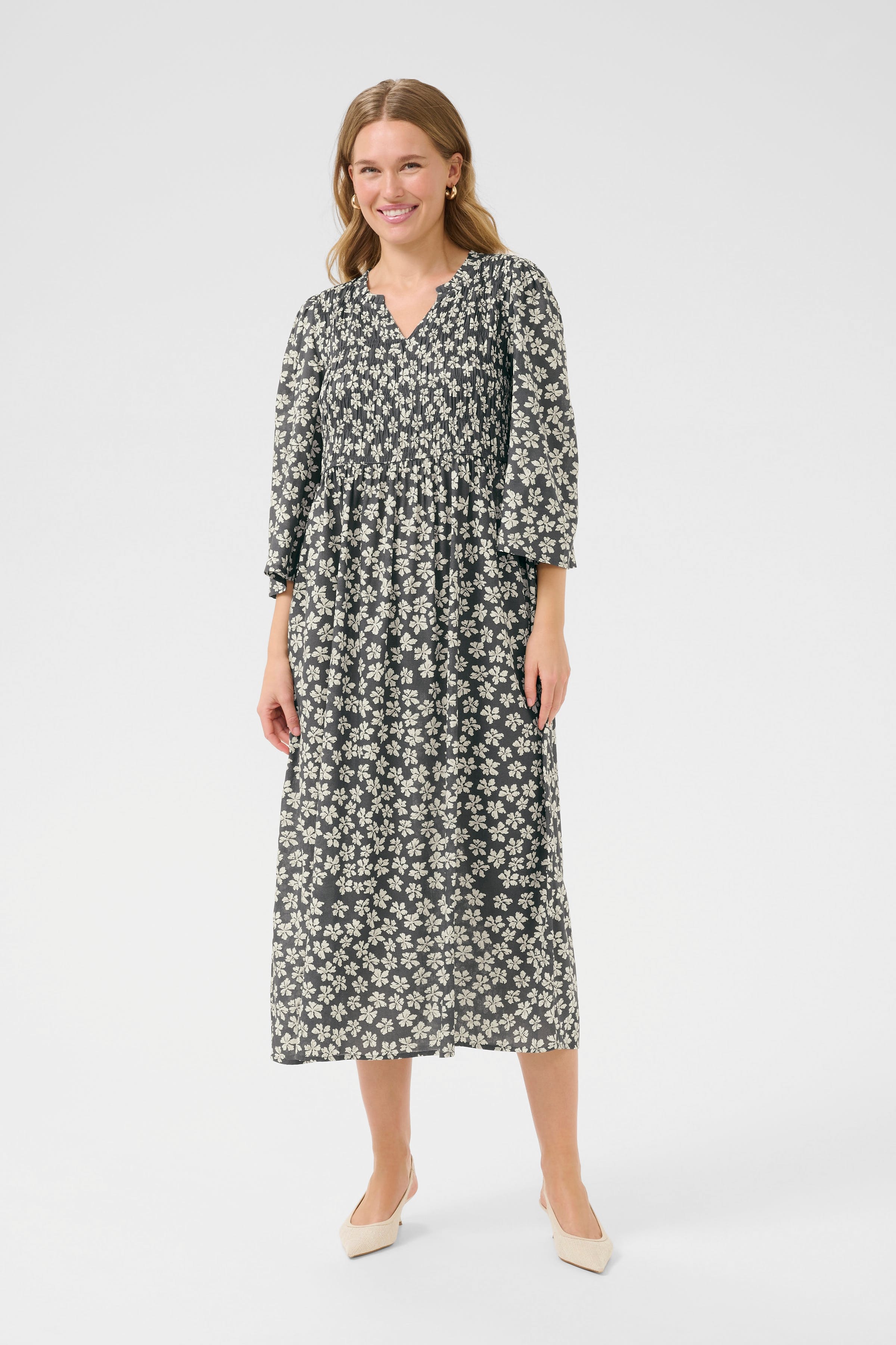 BPviolet Kjole LOOKBOOK FRONT 10590864-107577B