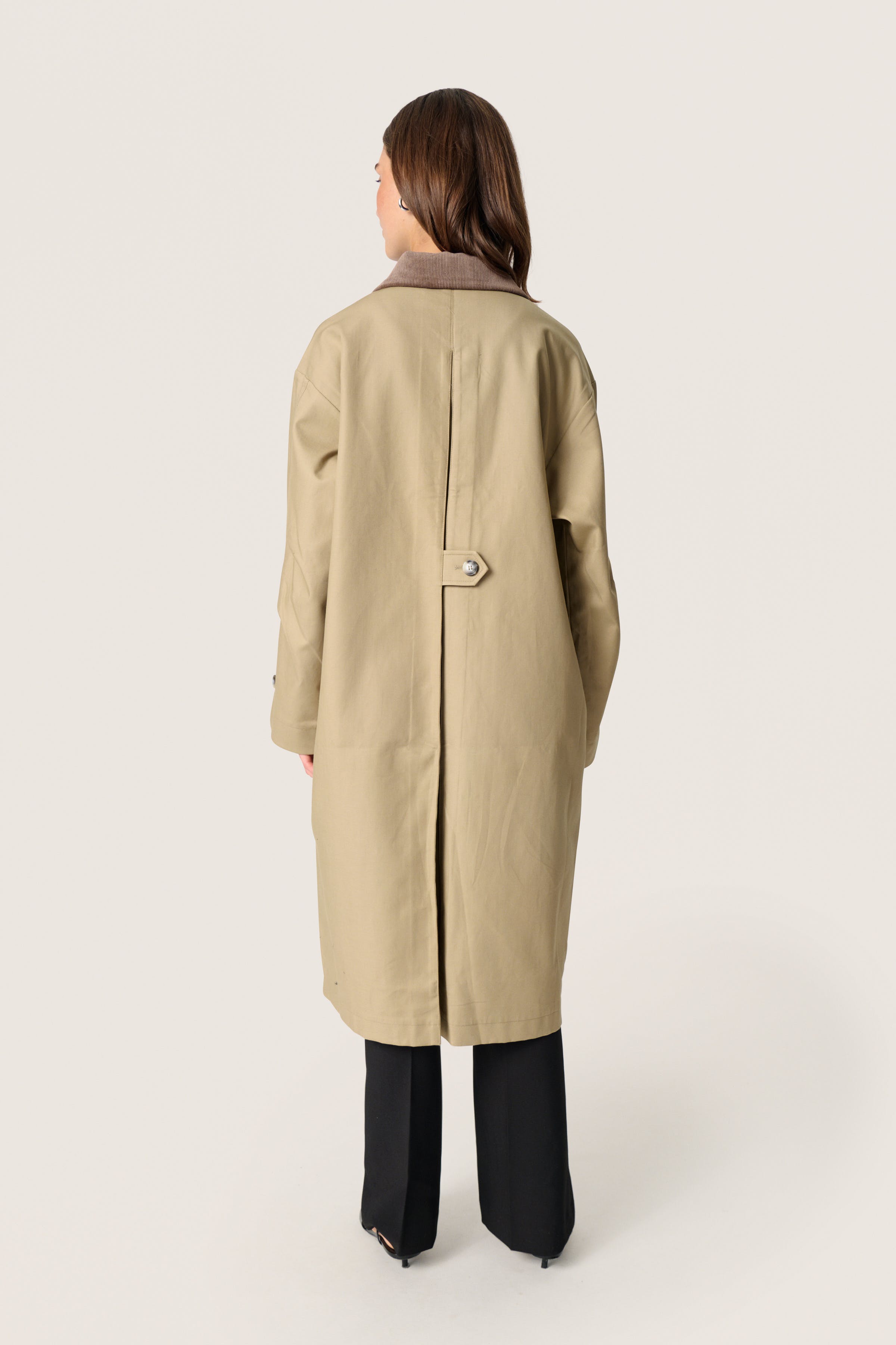 SLJennah Trenchcoat LOOKBOOK BACK 30407855-171109