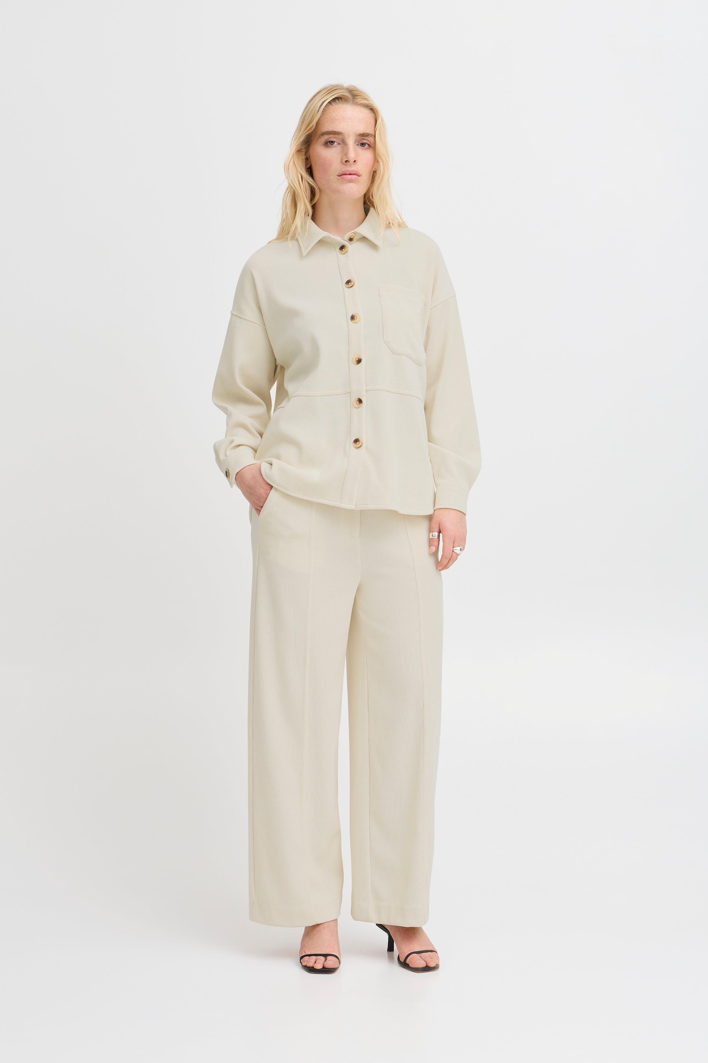 IHKATE CORDUROY WIDE broek LOOKBOOK FRONT 20122434-124301