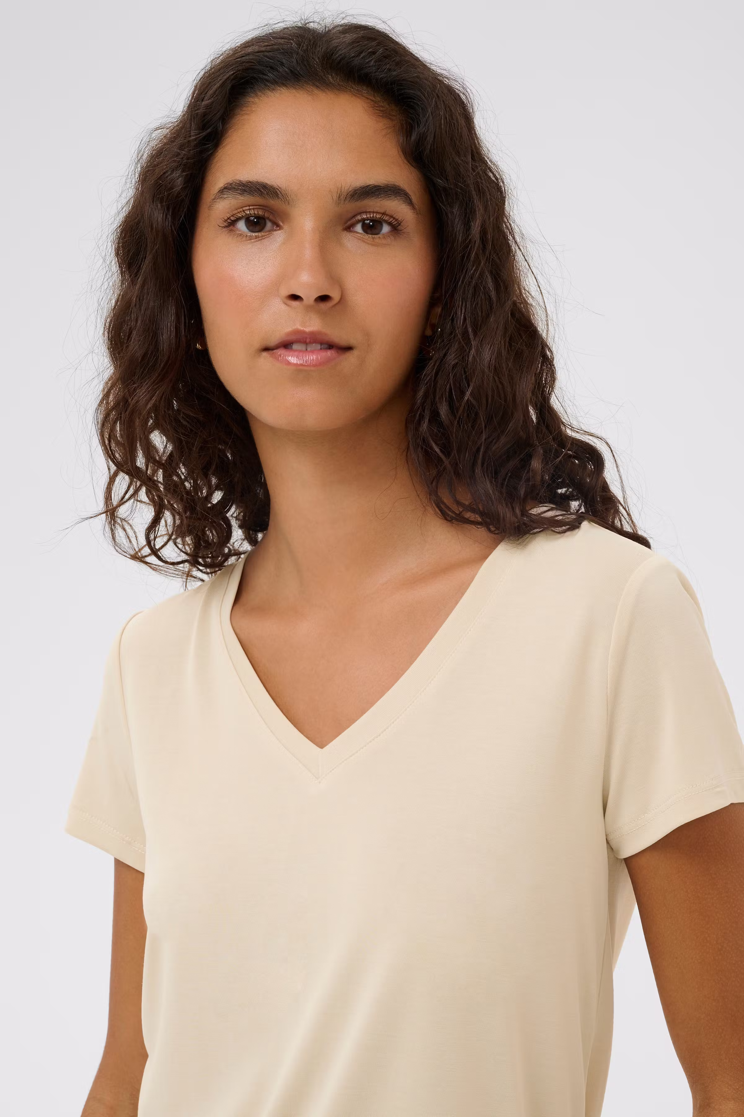 SLColumbine V-neck T-shirt LOOKBOOK BACK 30404284-130401