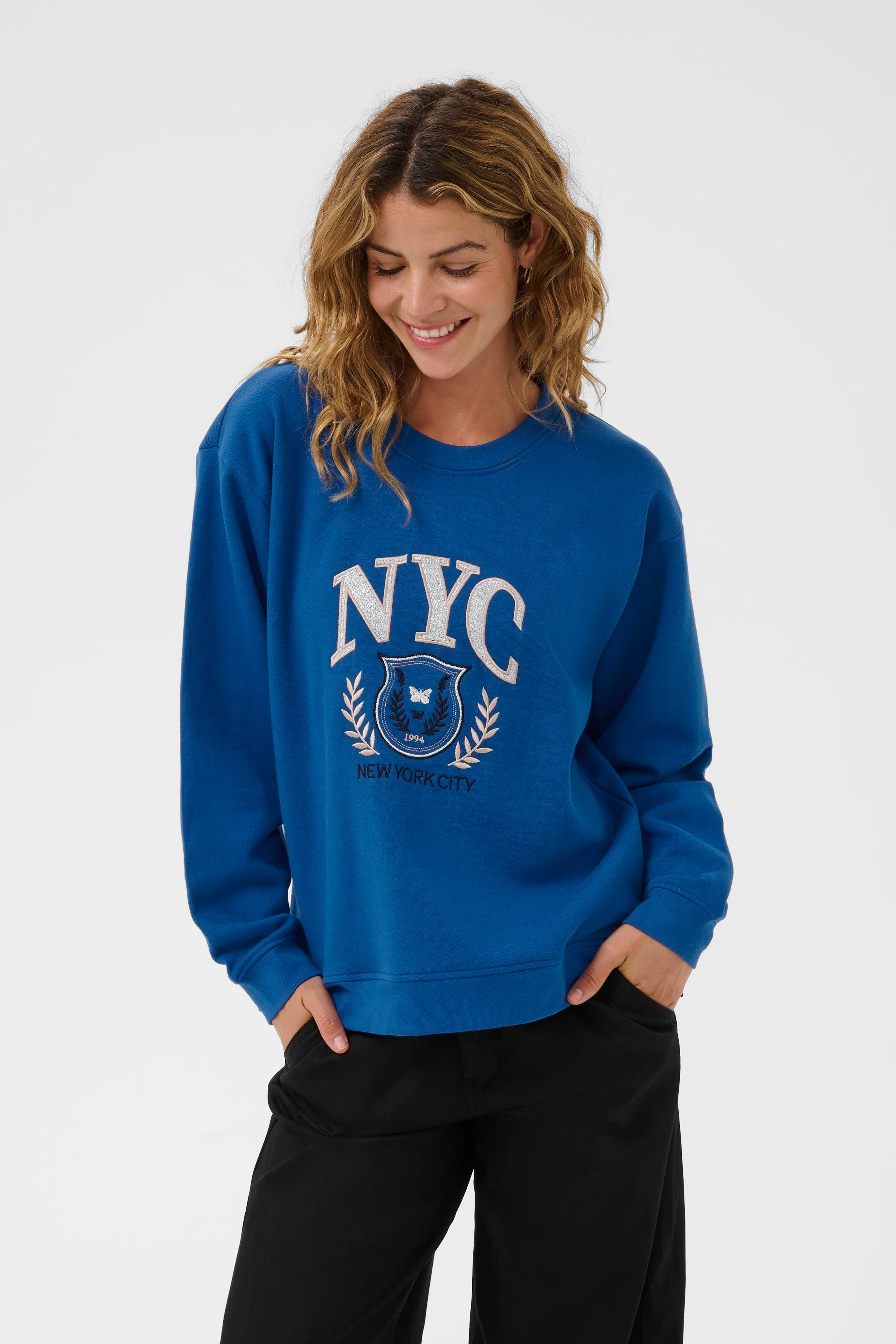 CRMirabella Sweatshirt LOOKBOOK FRONT 10614203-194055