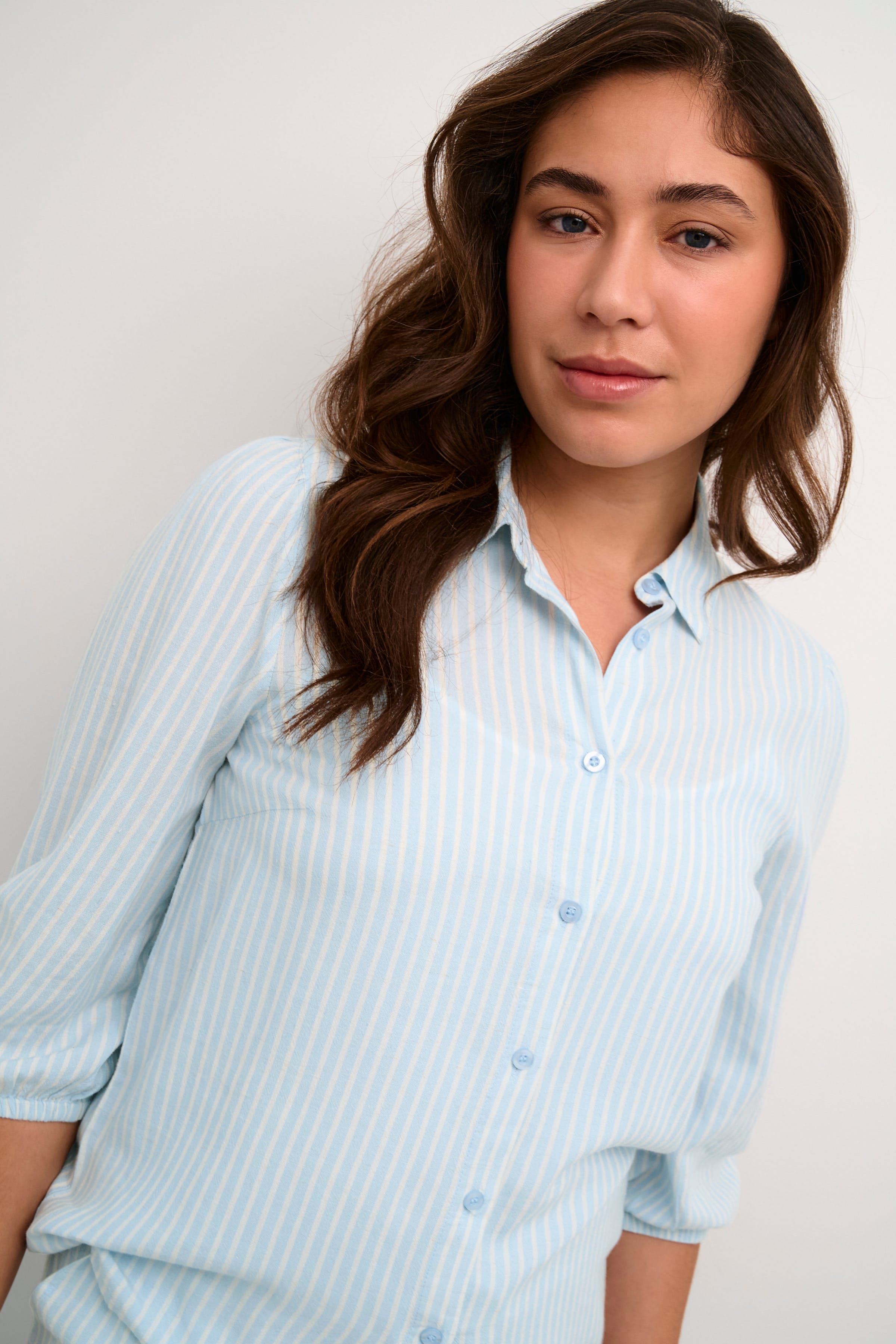 KAmilia Leinenhemd LOOKBOOK DETAIL 10508361-105969