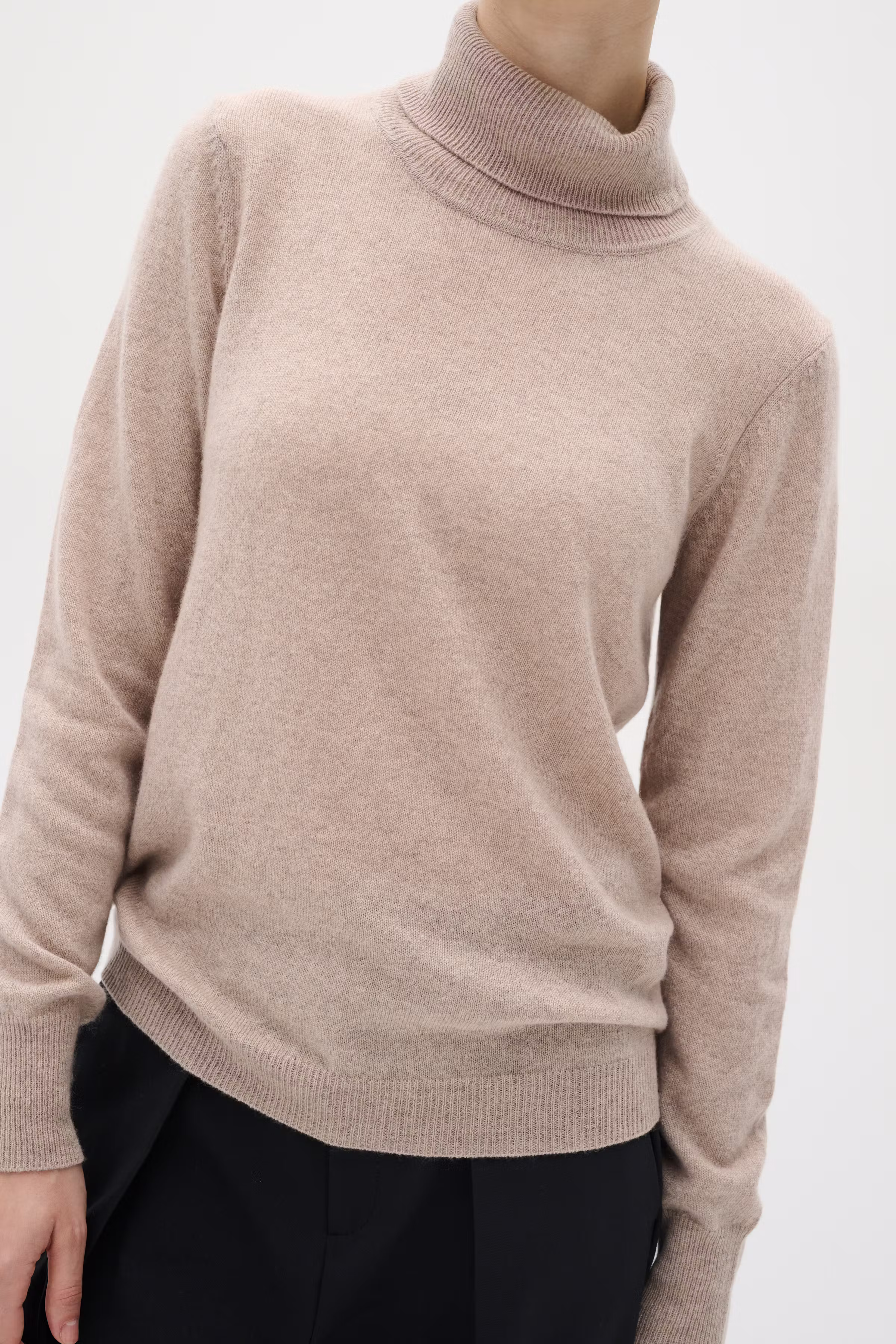 LukkaIW Rollneck Cashmere Pullover LOOKBOOK DETAIL 30108211-10110