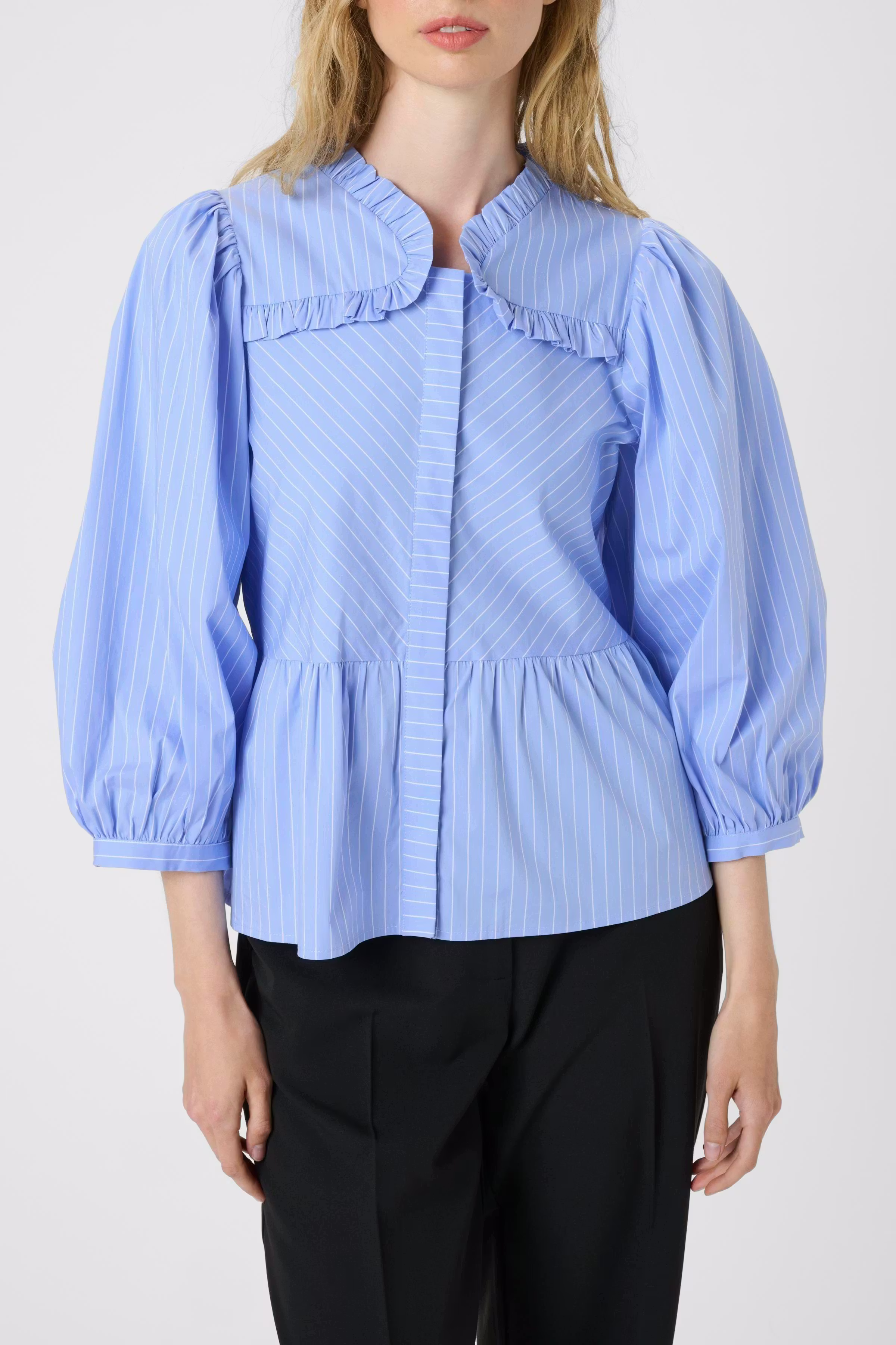 KBAmy Blouse LOOKBOOK FRONT 10105538-107964