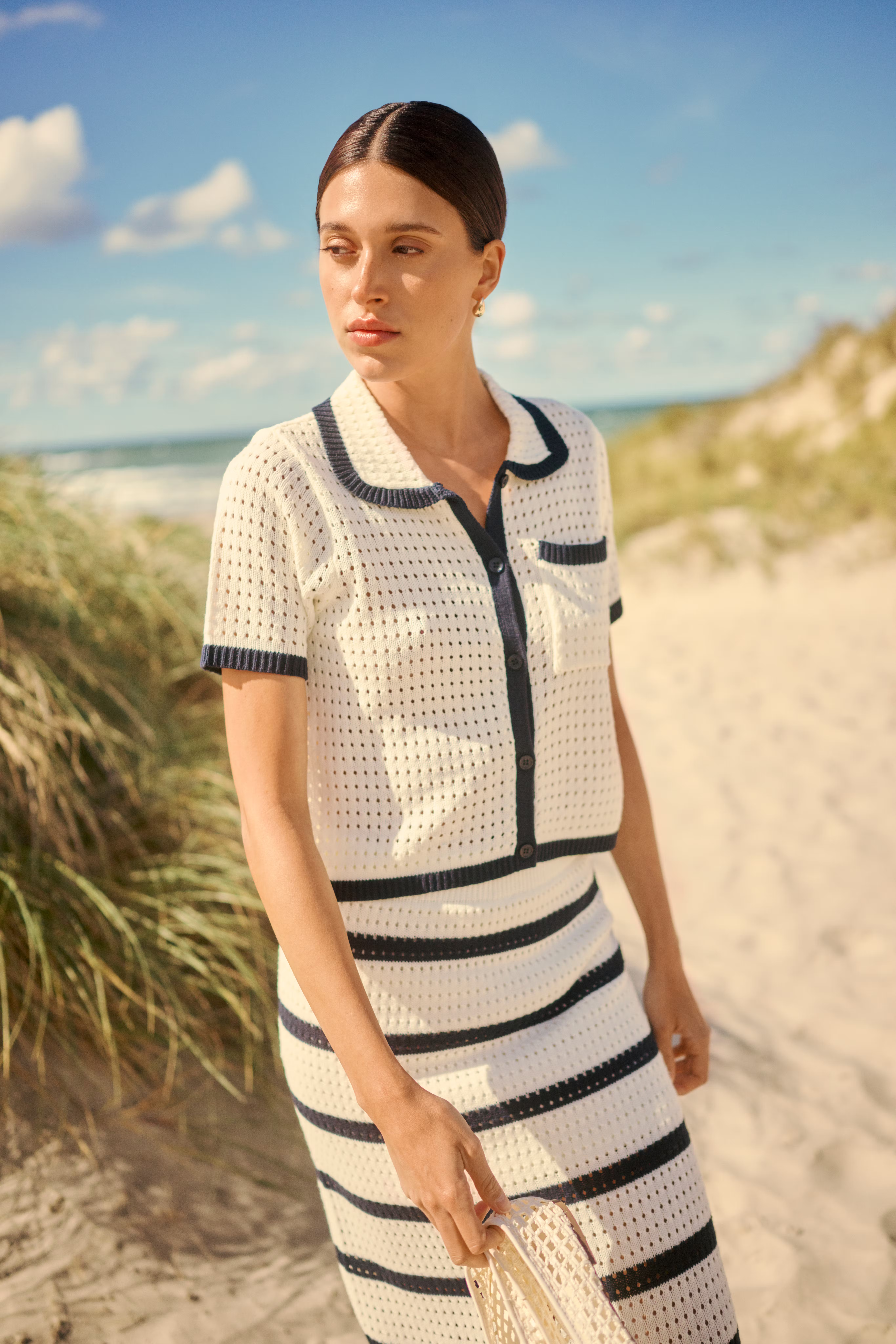 KAbrianna Cardigan LOCATION NONE 10511645-110602