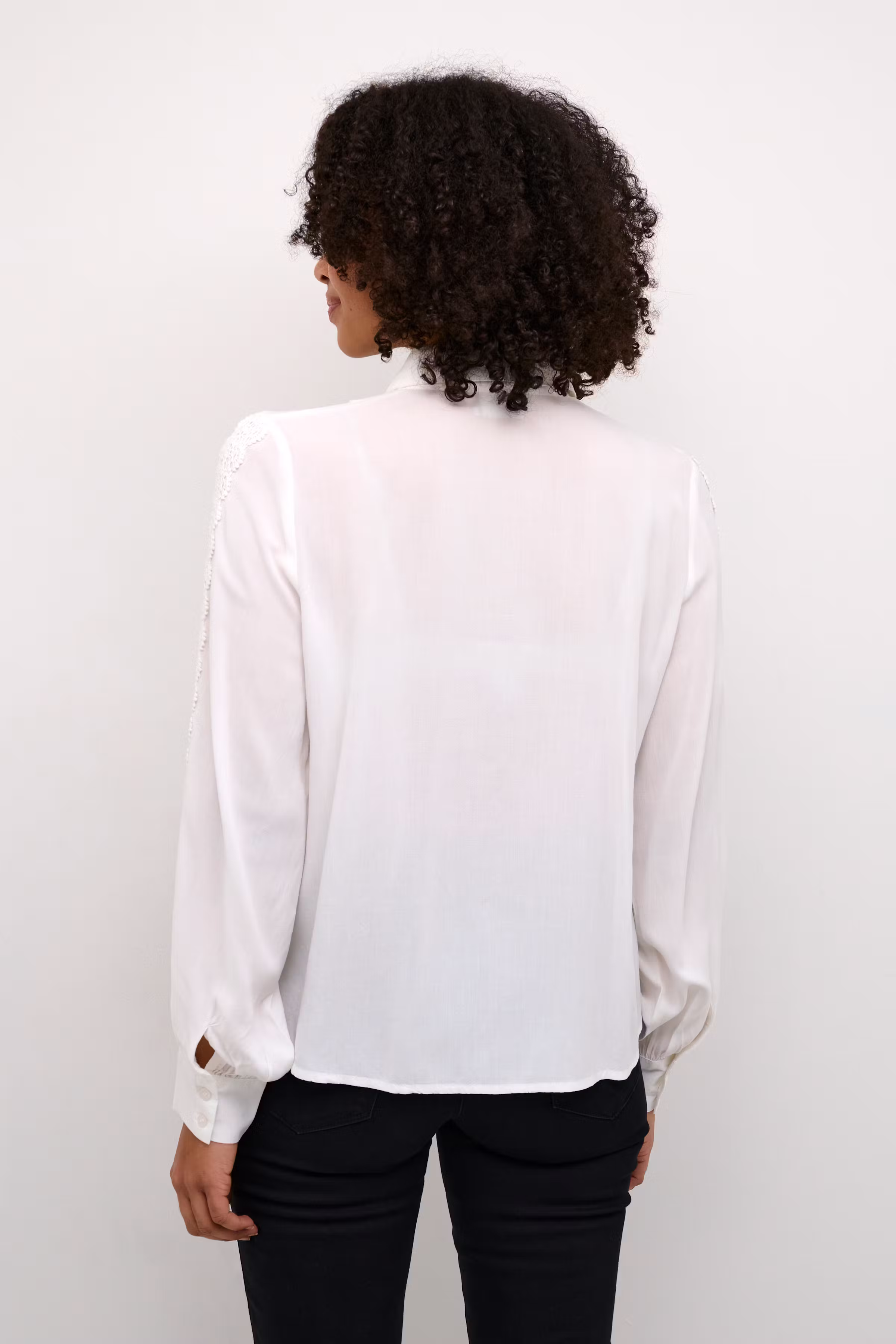 KAsabrina Overhemd LOOKBOOK BACK 10509096-110602