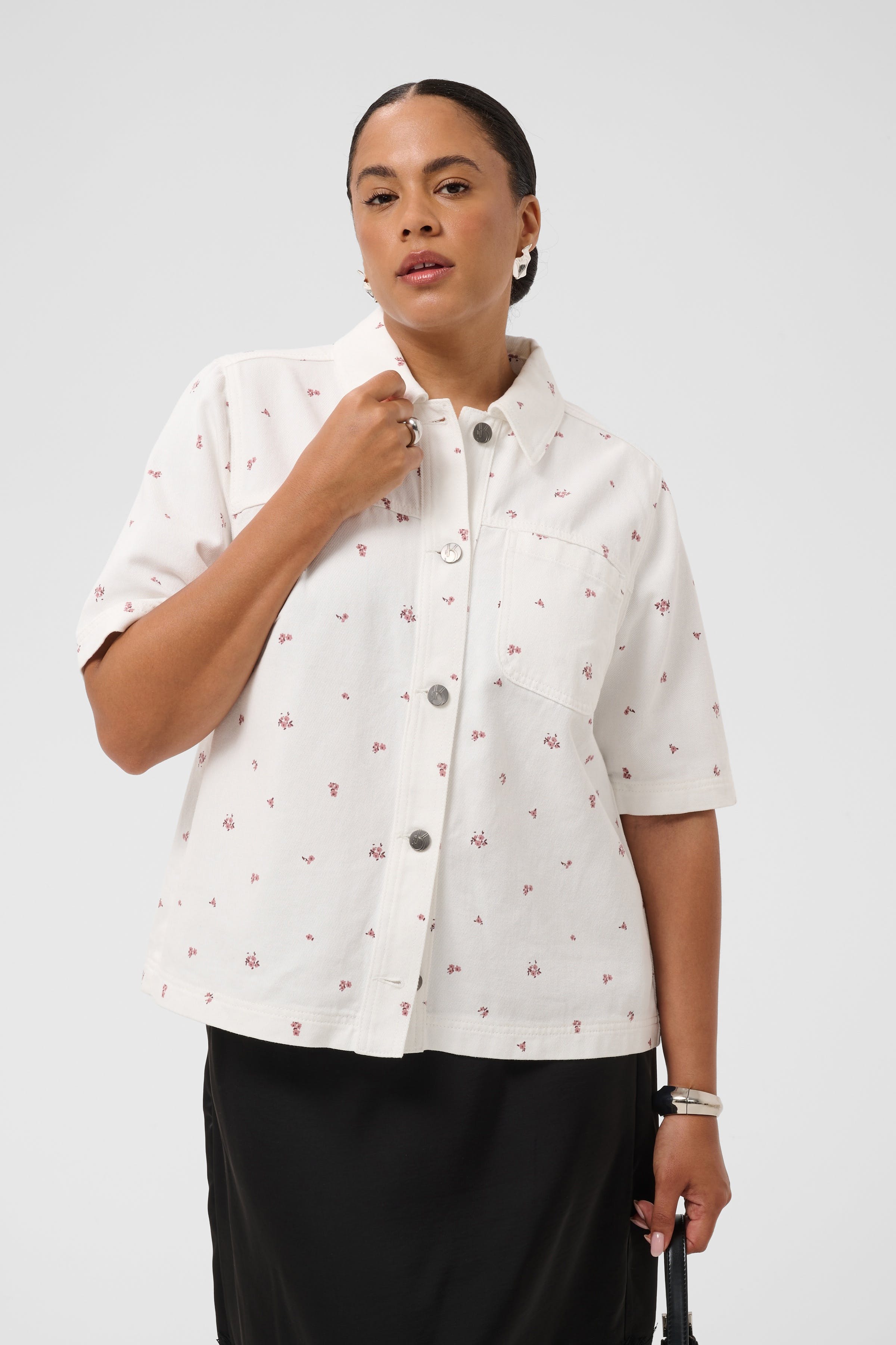 KCflorina Shirt LOOKBOOK FRONT 10584632-1000272