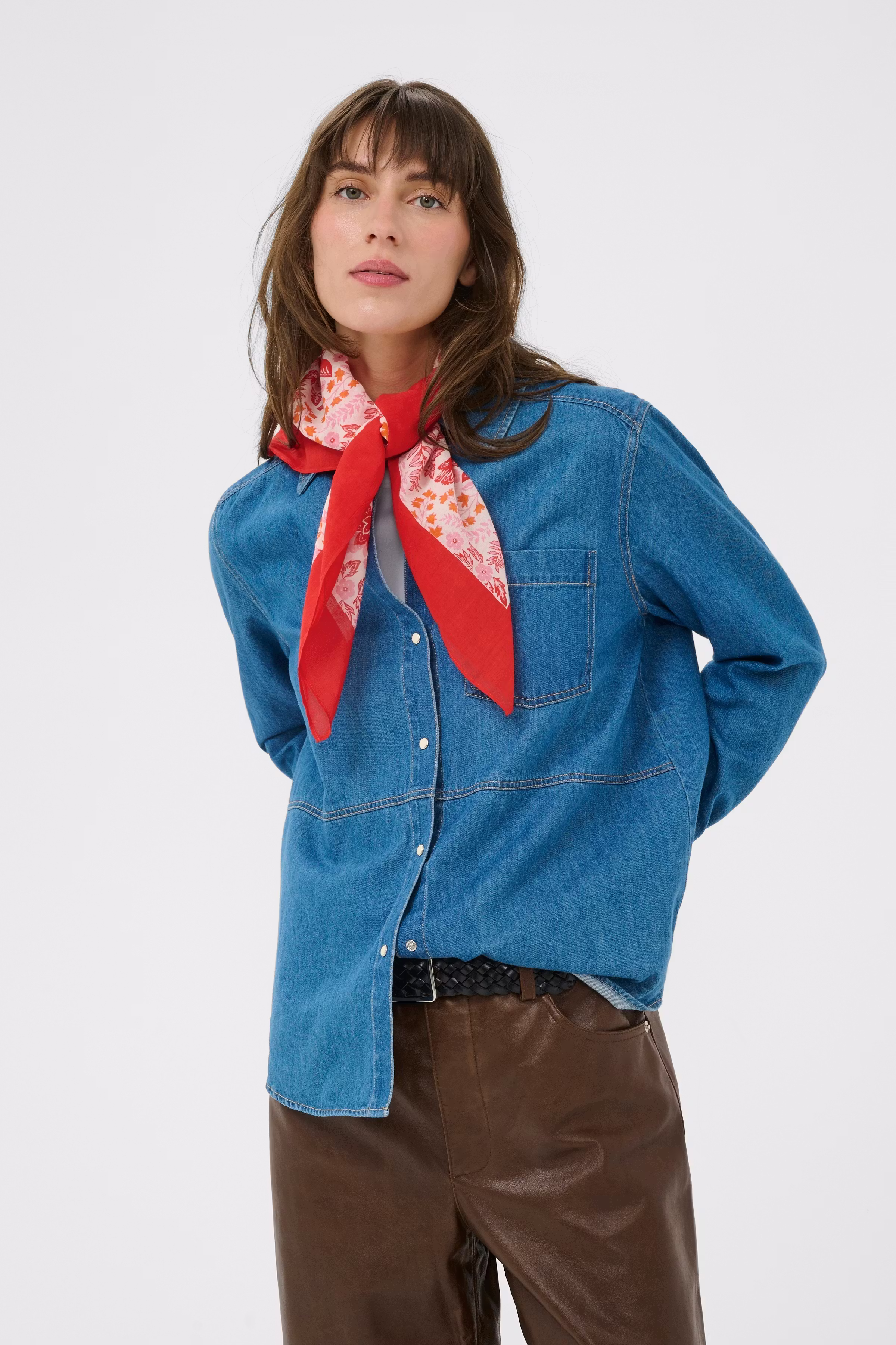 PhiPW Scarf LOOKBOOK FRONT 30309304-304805