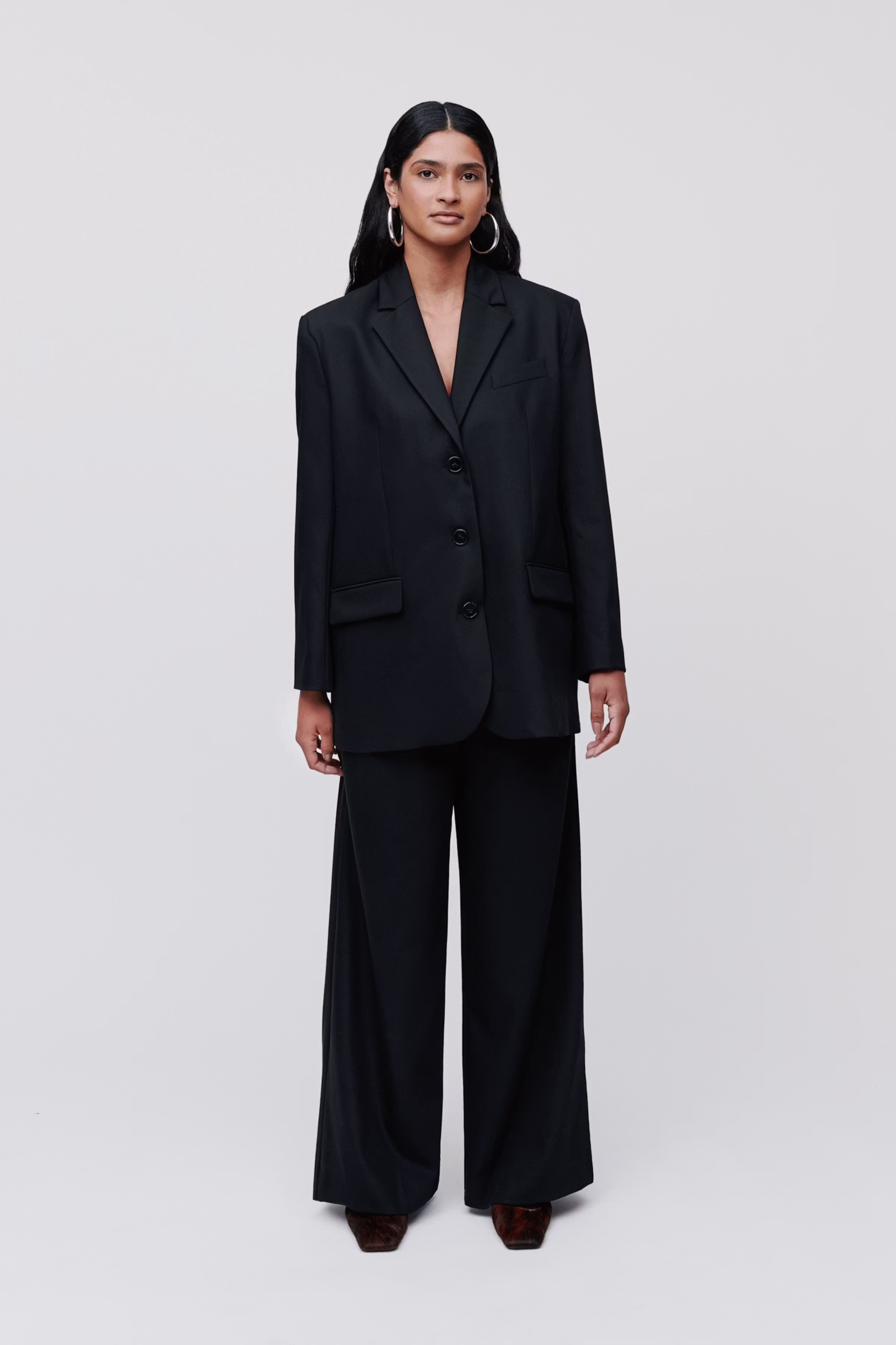 IOJACQUELINE Blazer LOOKBOOK FRONT 30600765-BK999