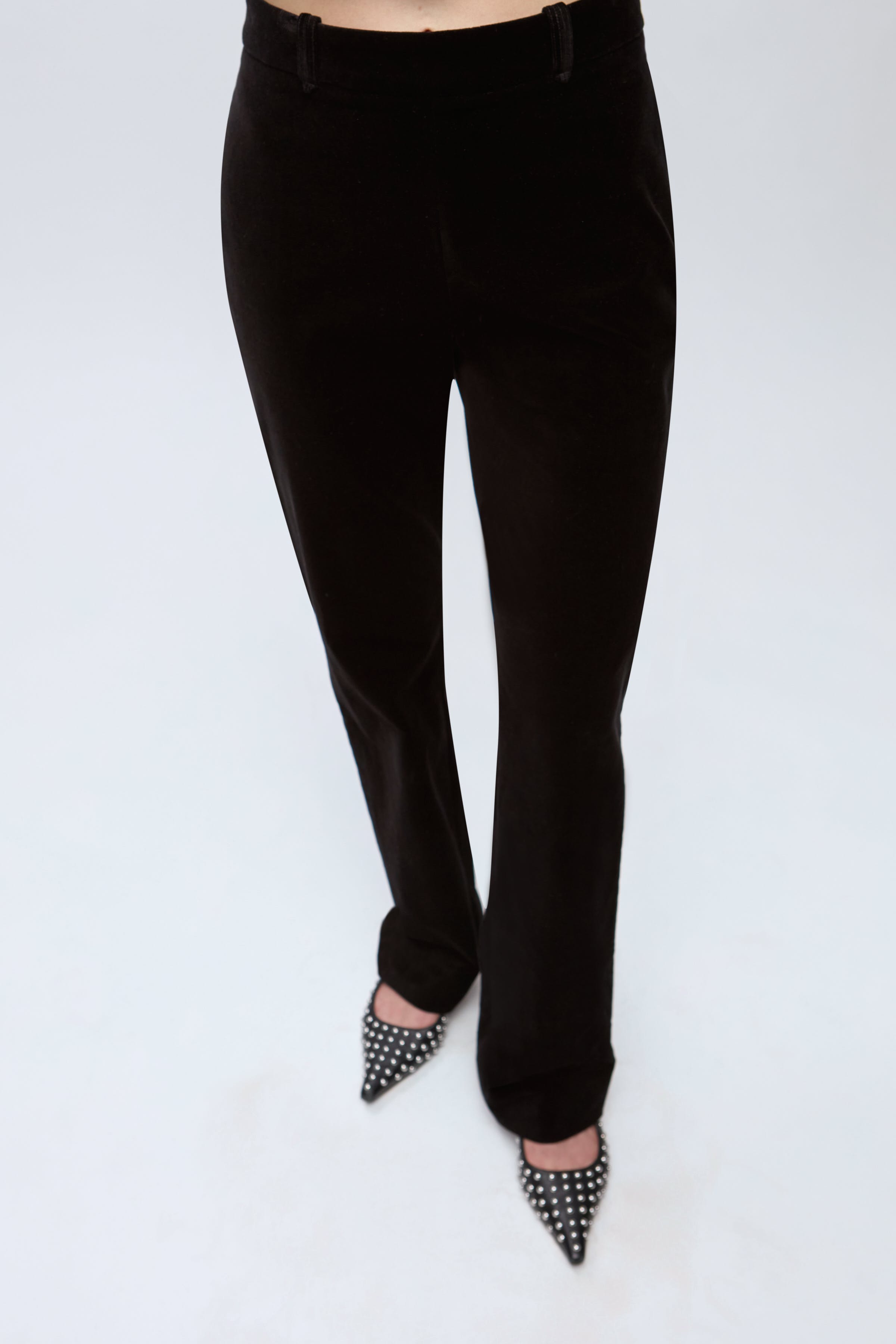 IOPrune Trousers LOOKBOOK FRONT 30600135-BK999