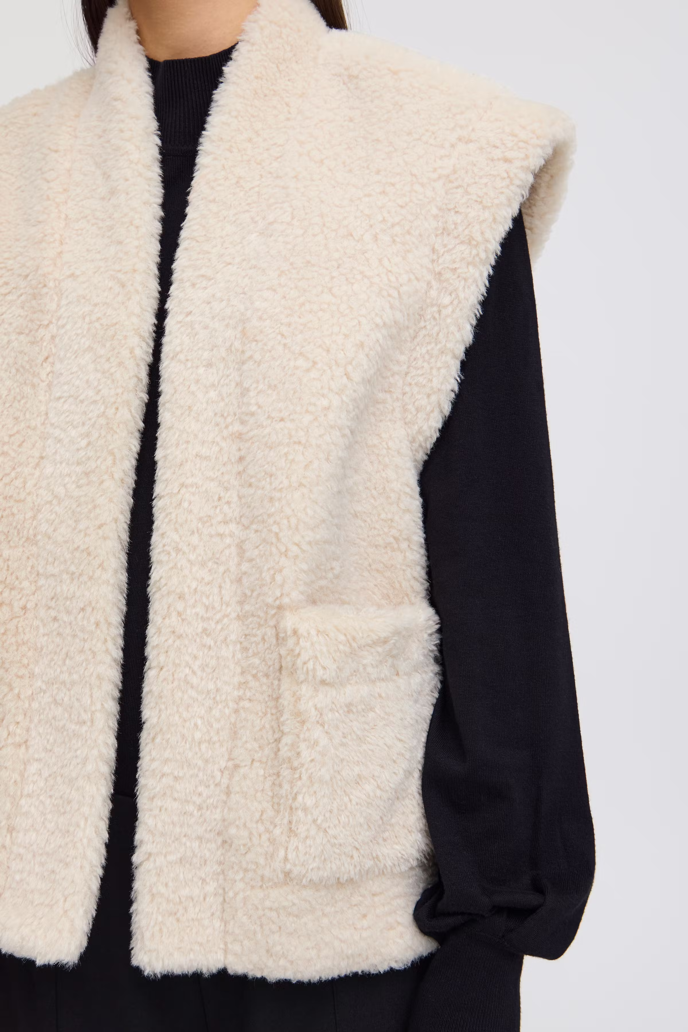 IHGIZLA Weste oberbekleidung LOOKBOOK DETAIL 20122322-130905